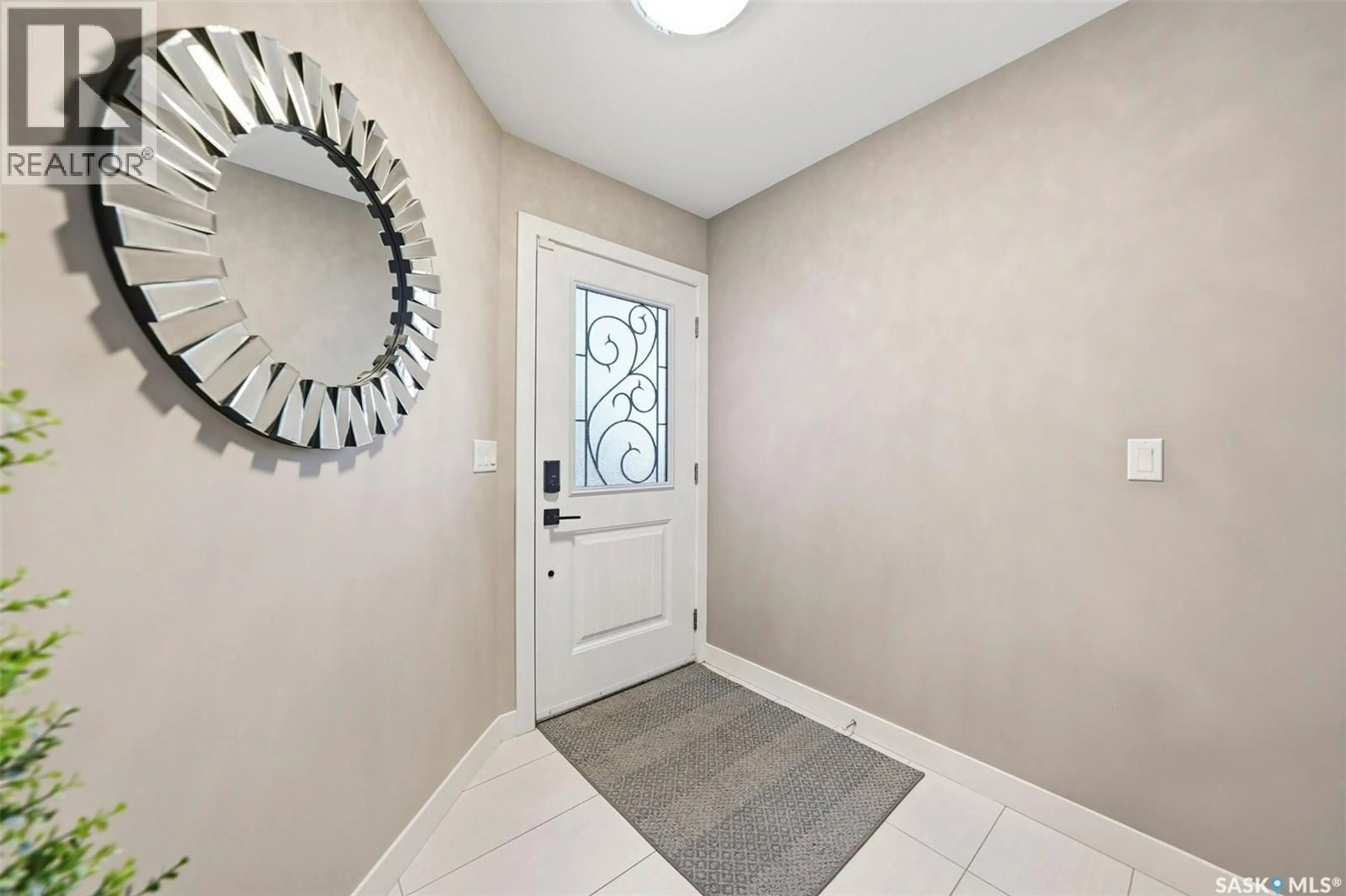 Indoor entryway for 222 NEWTON LINK, Saskatoon Saskatchewan S7V0N6