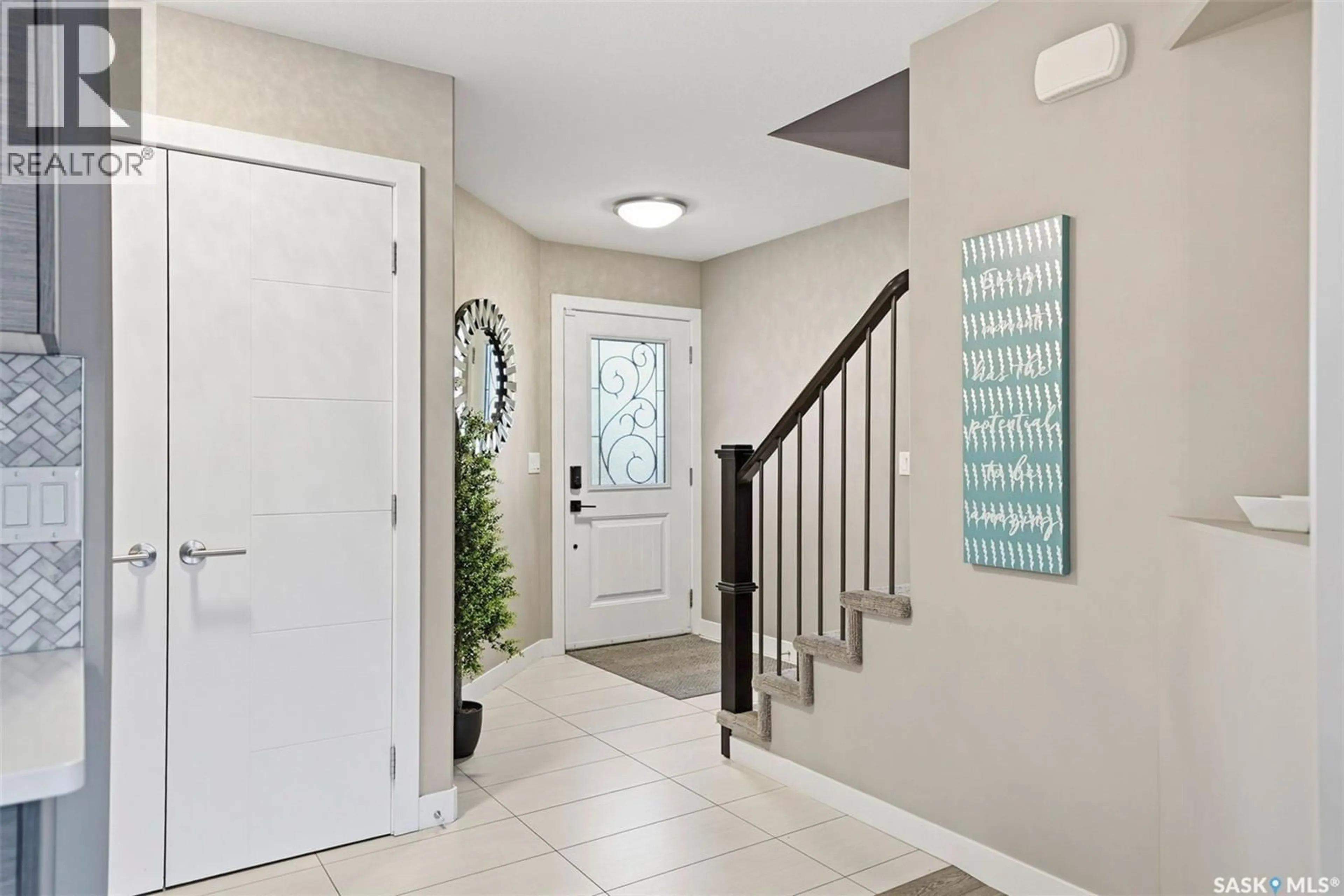 Indoor entryway for 222 NEWTON LINK, Saskatoon Saskatchewan S7V0N6