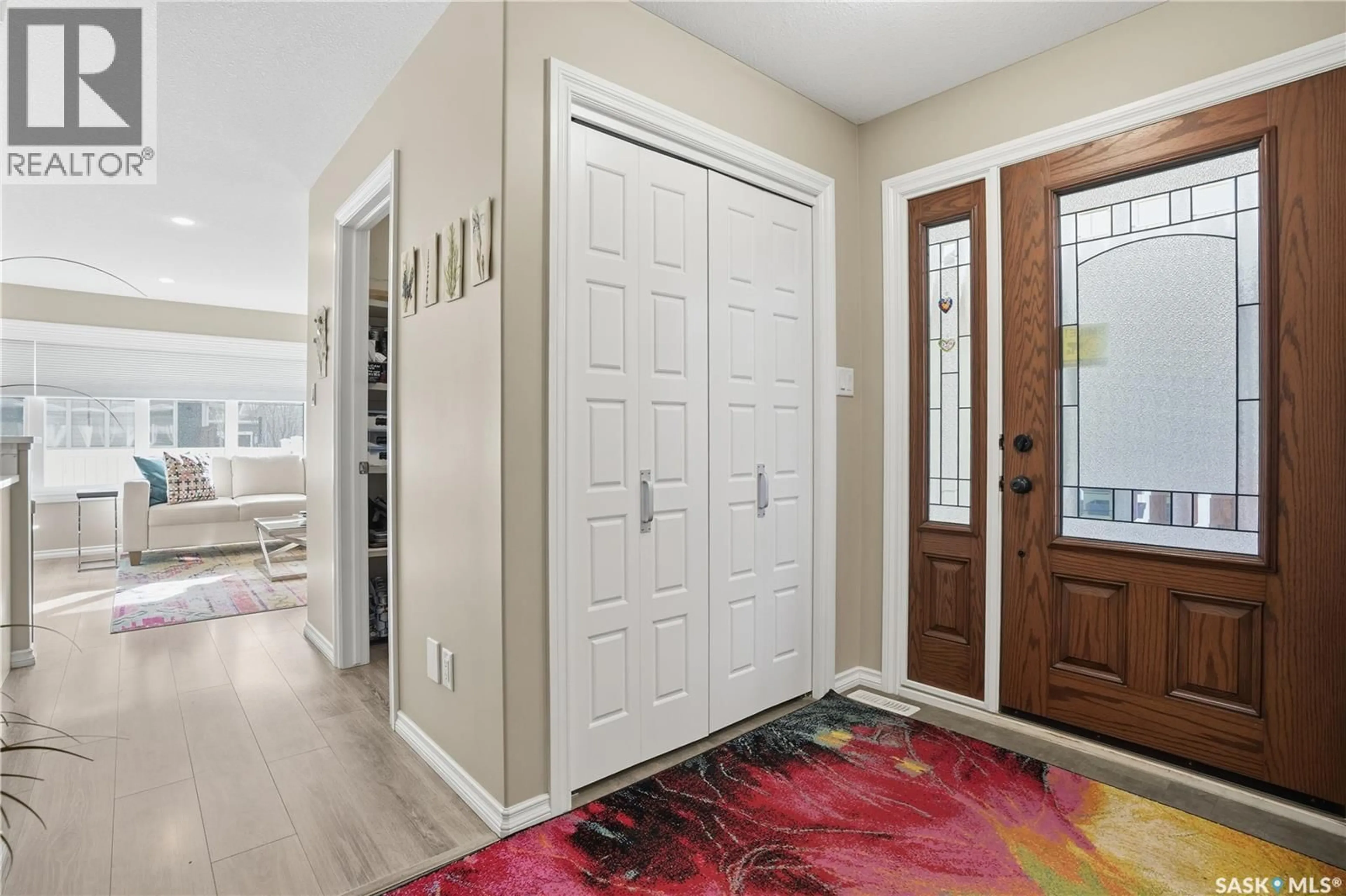 Indoor entryway for 4000 - 341 SANDHILL CRESCENT, Regina Saskatchewan S4V3N4