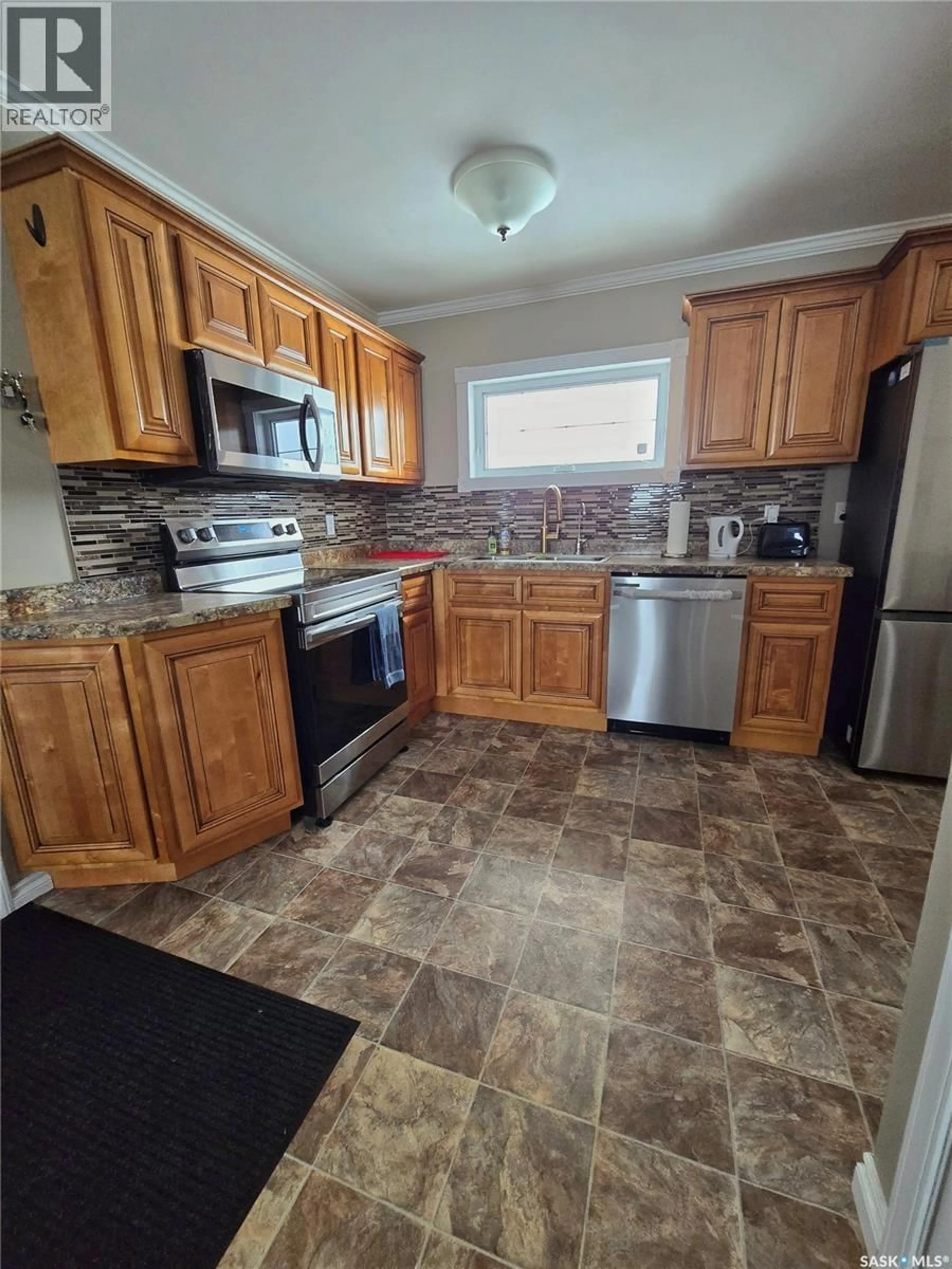 Standard kitchen, ceramic/tile floor for PRAIRIE SUNRISE ACREAGE, Saltcoats Rm No. 213 Saskatchewan S0A3R0