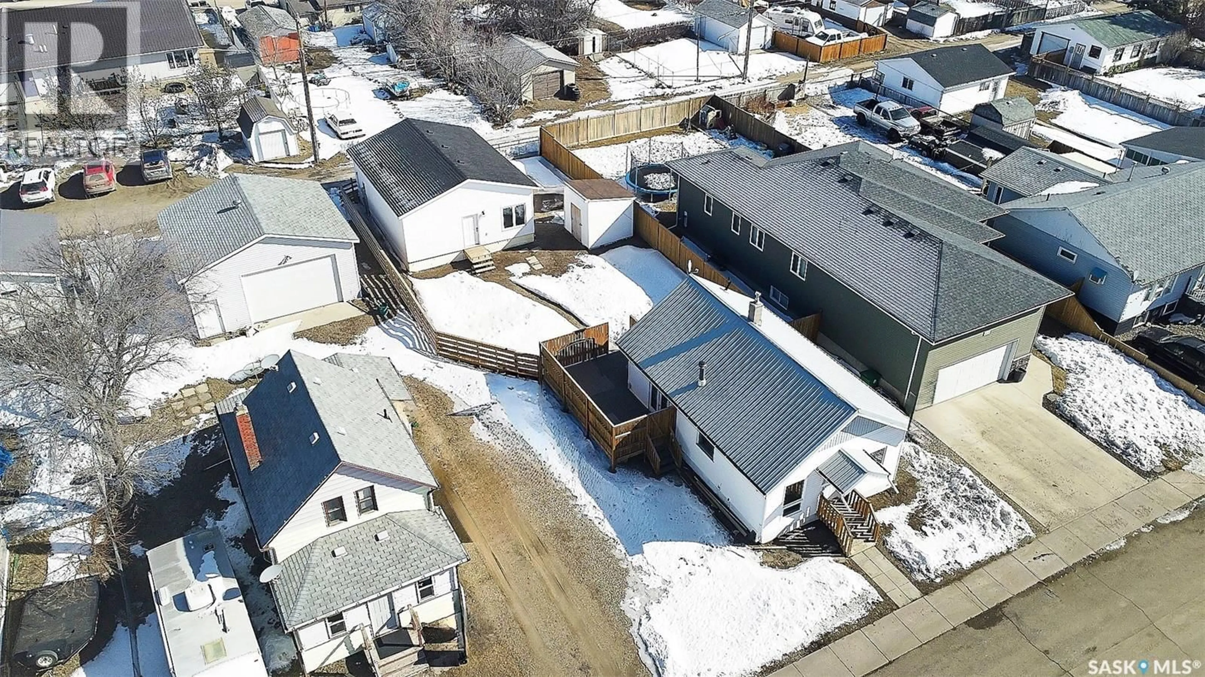 A pic from outside/outdoor area/front of a property/back of a property/a pic from drone, building for 207 5TH AVENUE, Biggar Saskatchewan S0K0M0