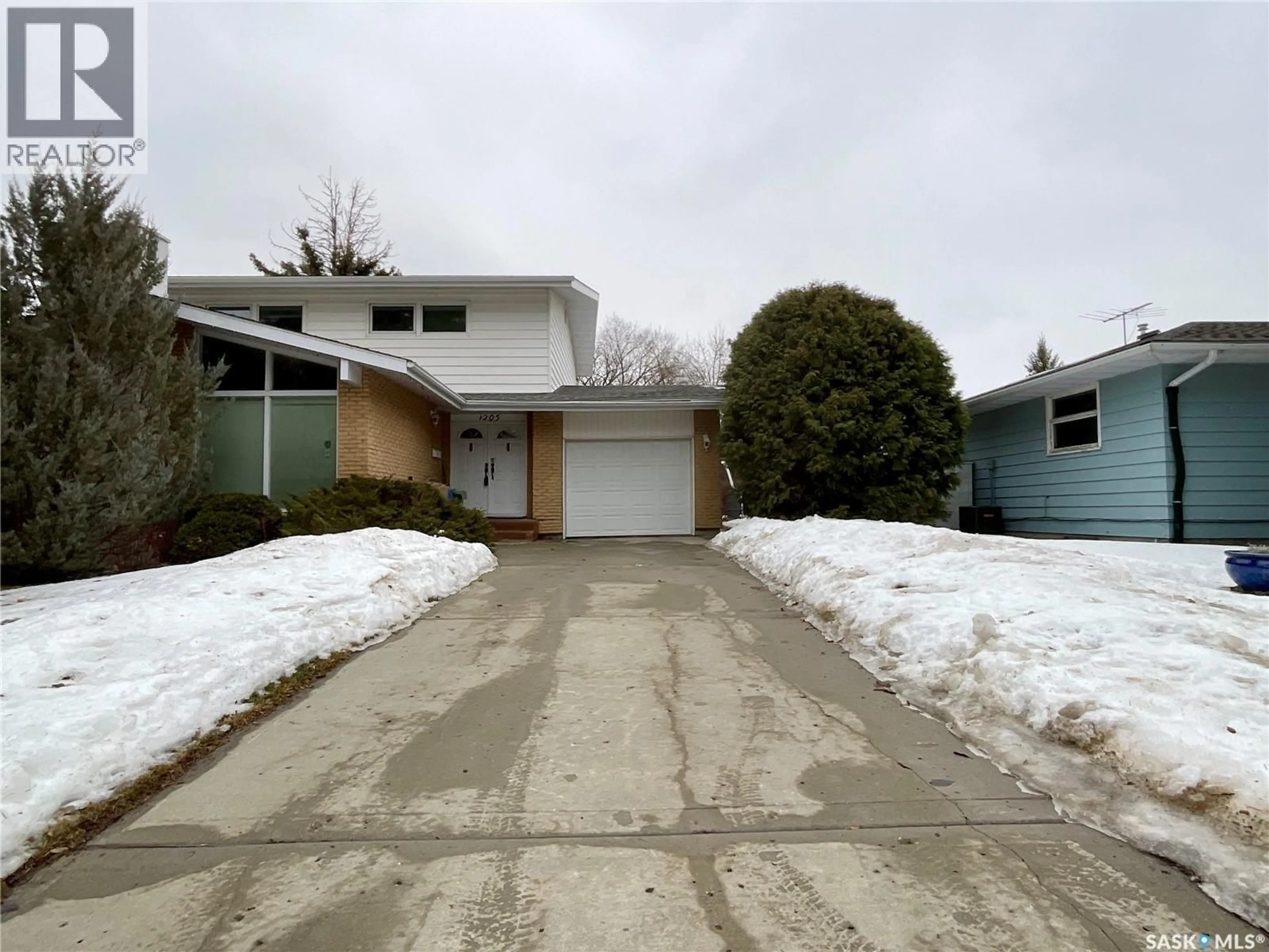 Unknown for 1205 SHANNON ROAD, Regina Saskatchewan S4S5K9