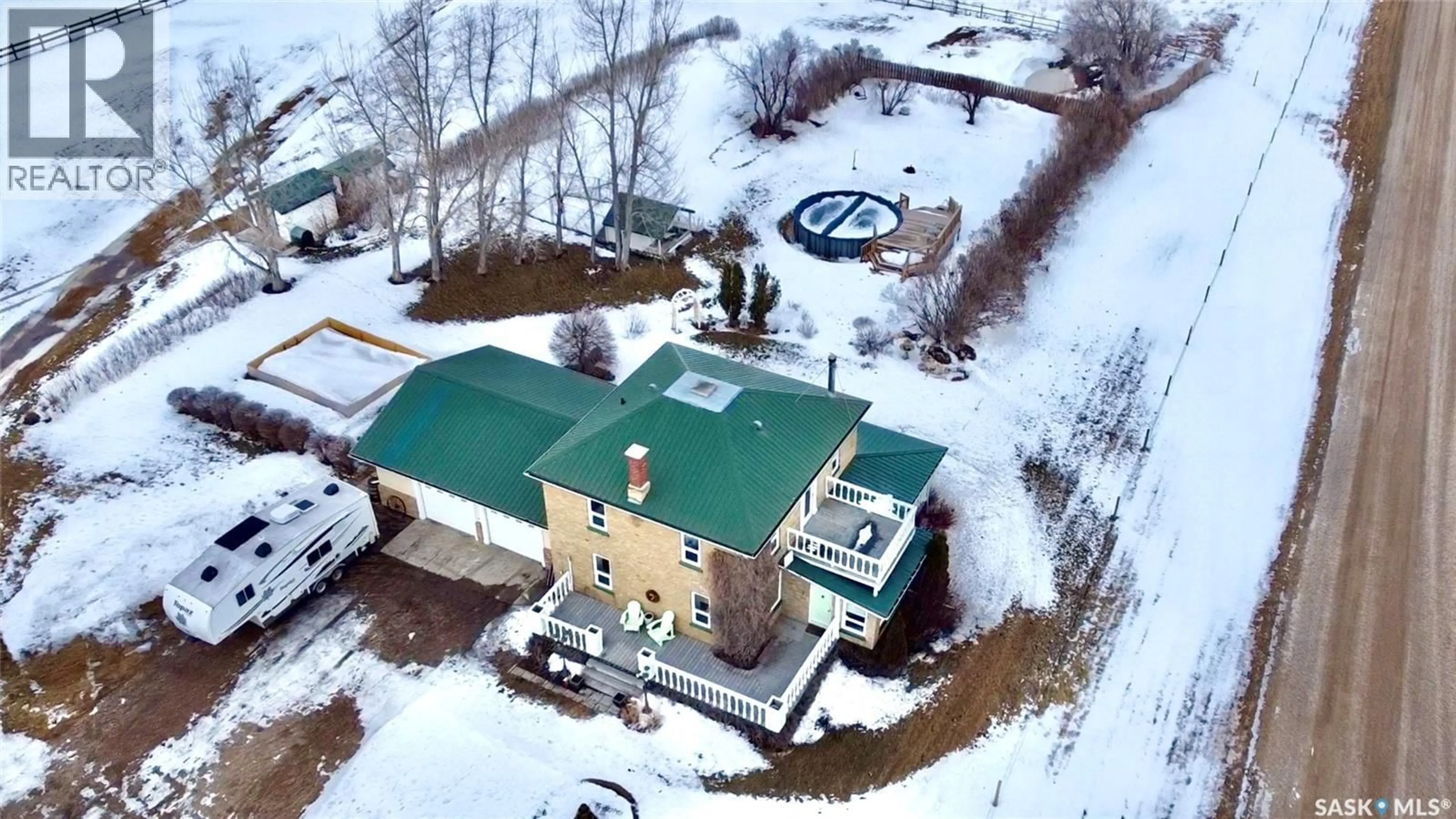 A pic from outside/outdoor area/front of a property/back of a property/a pic from drone, building for WOLSELEY, Wolseley Rm No. 155 Saskatchewan S0G5H0
