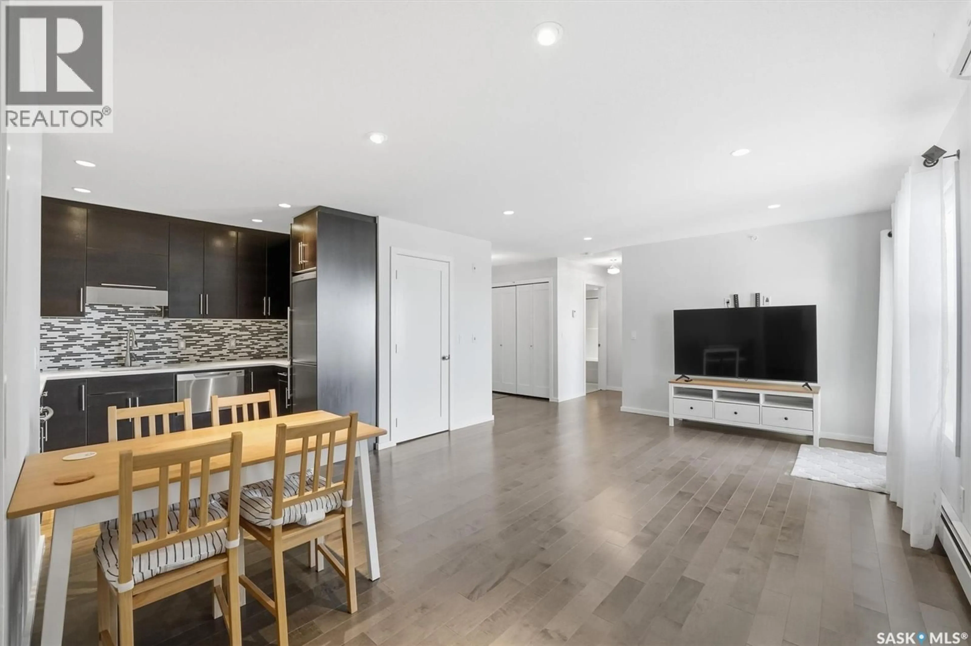 Open concept kitchen, unknown for 230 - 408 SLIMMON ROAD, Saskatoon Saskatchewan S7V0B3