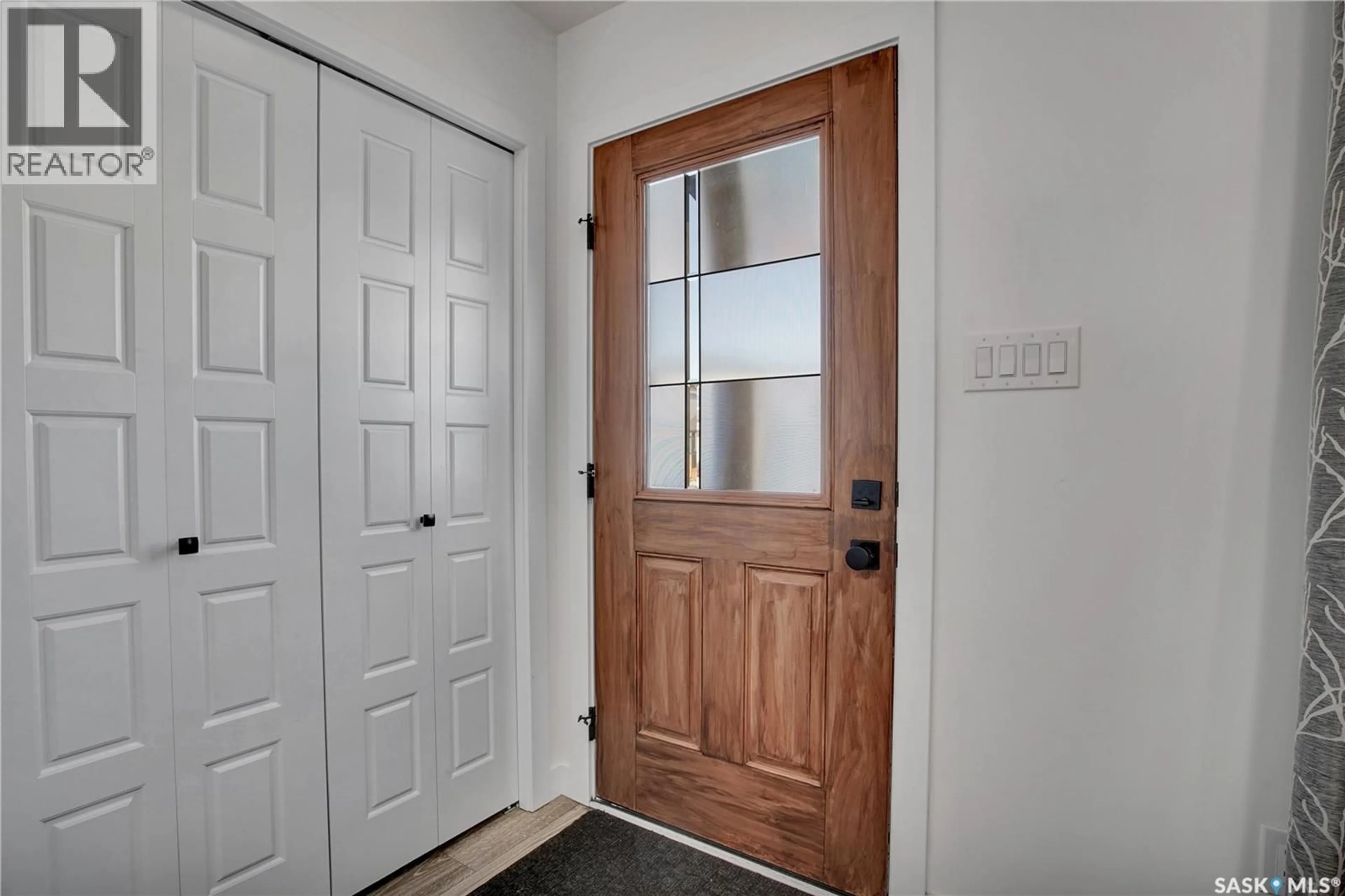 Indoor entryway for 403 ELDORADO STREET, Warman Saskatchewan S0K4S3