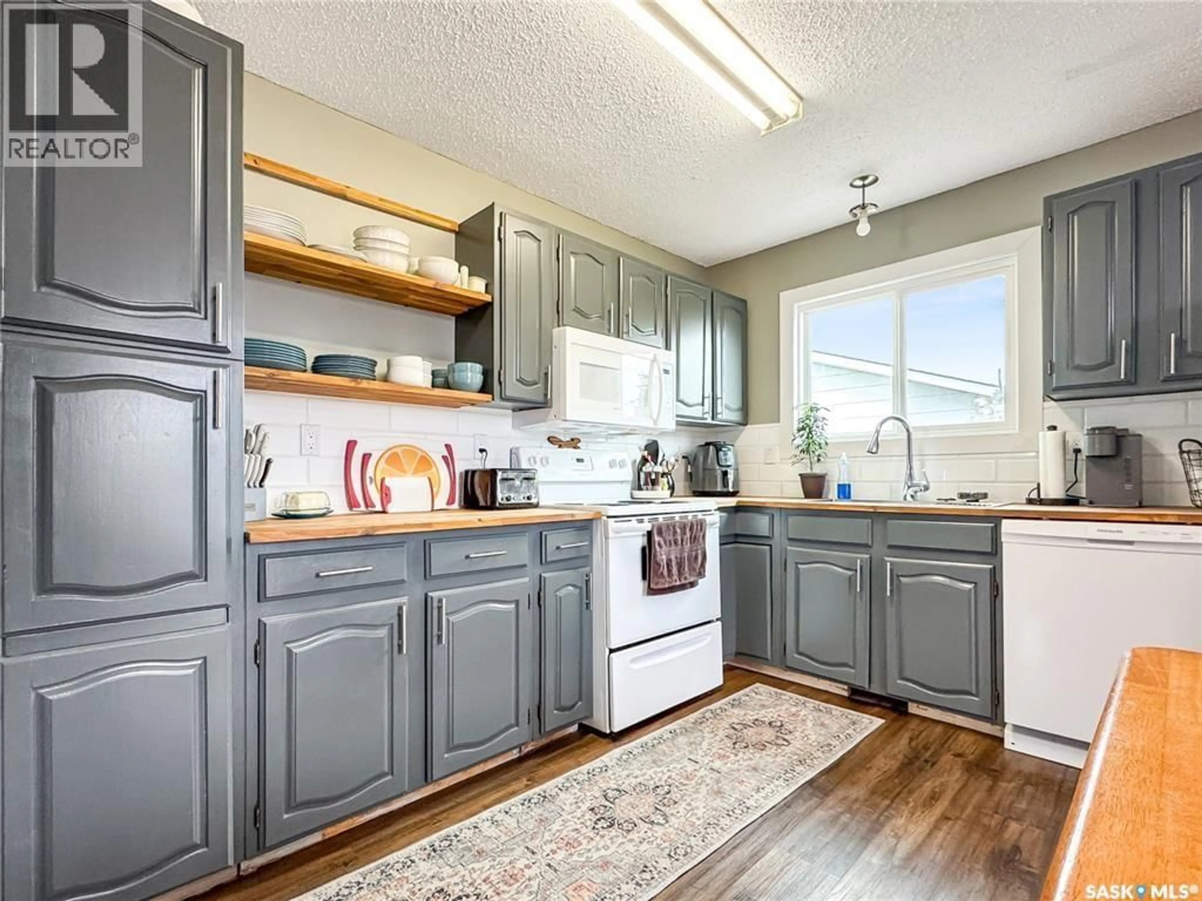 Open concept kitchen, unknown for 321 ARTHUR STREET, Cut Knife Saskatchewan S0M0N0