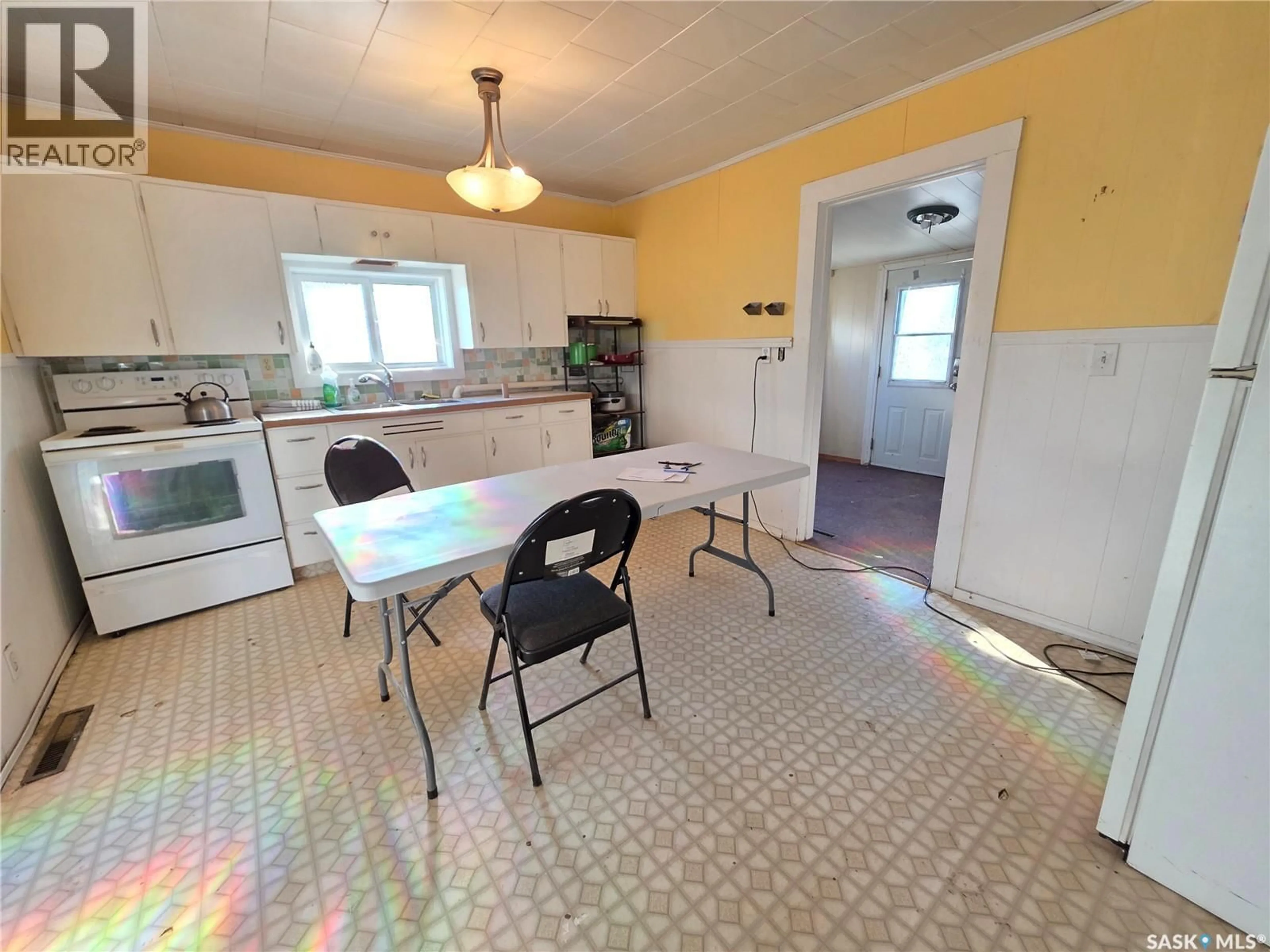 Unknown for 3360 RUTLAND AVENUE, Gull Lake Saskatchewan S0N1A0