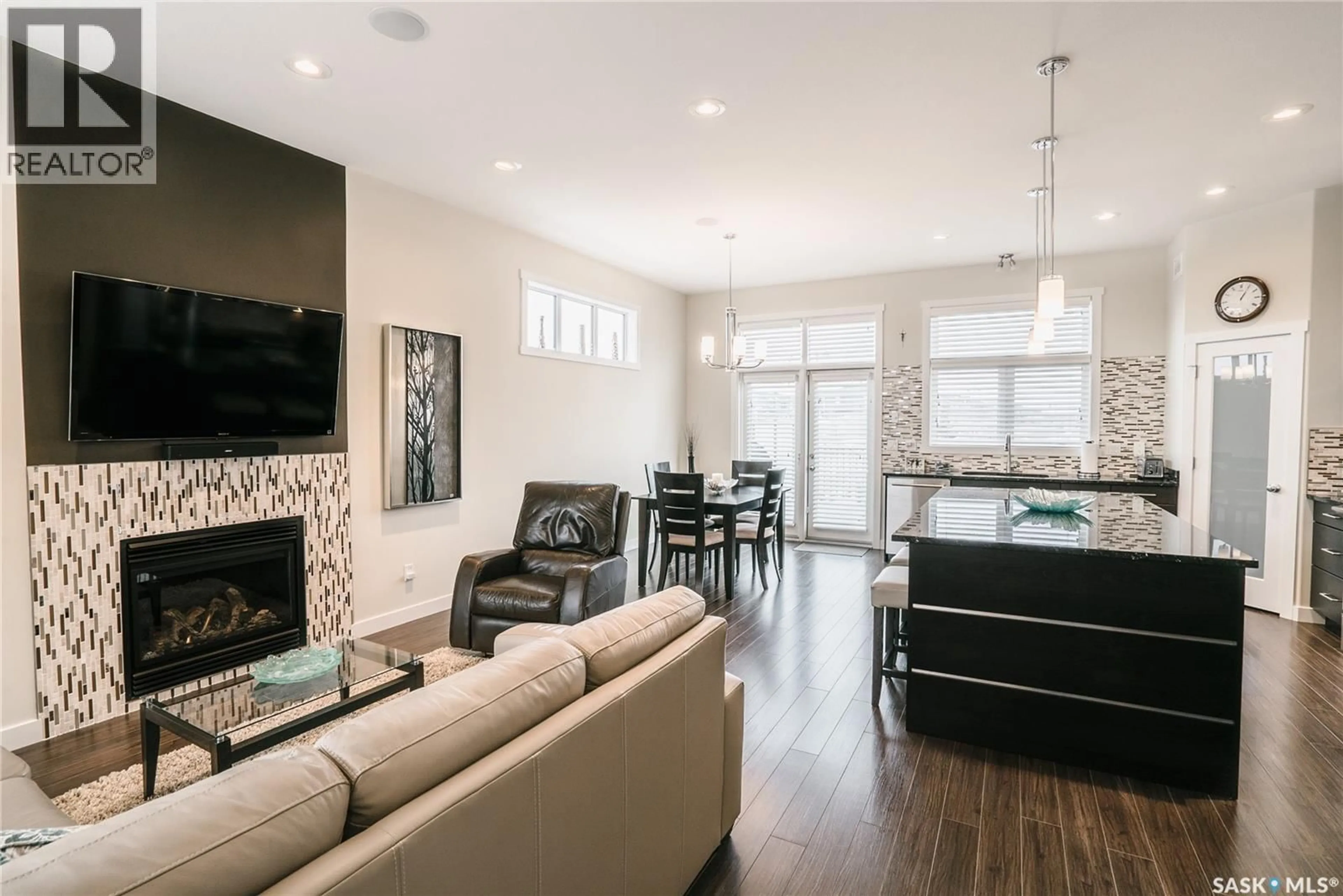 Living room with furniture, unknown for 458 TEAL LANE, Saskatoon Saskatchewan S7T0R2