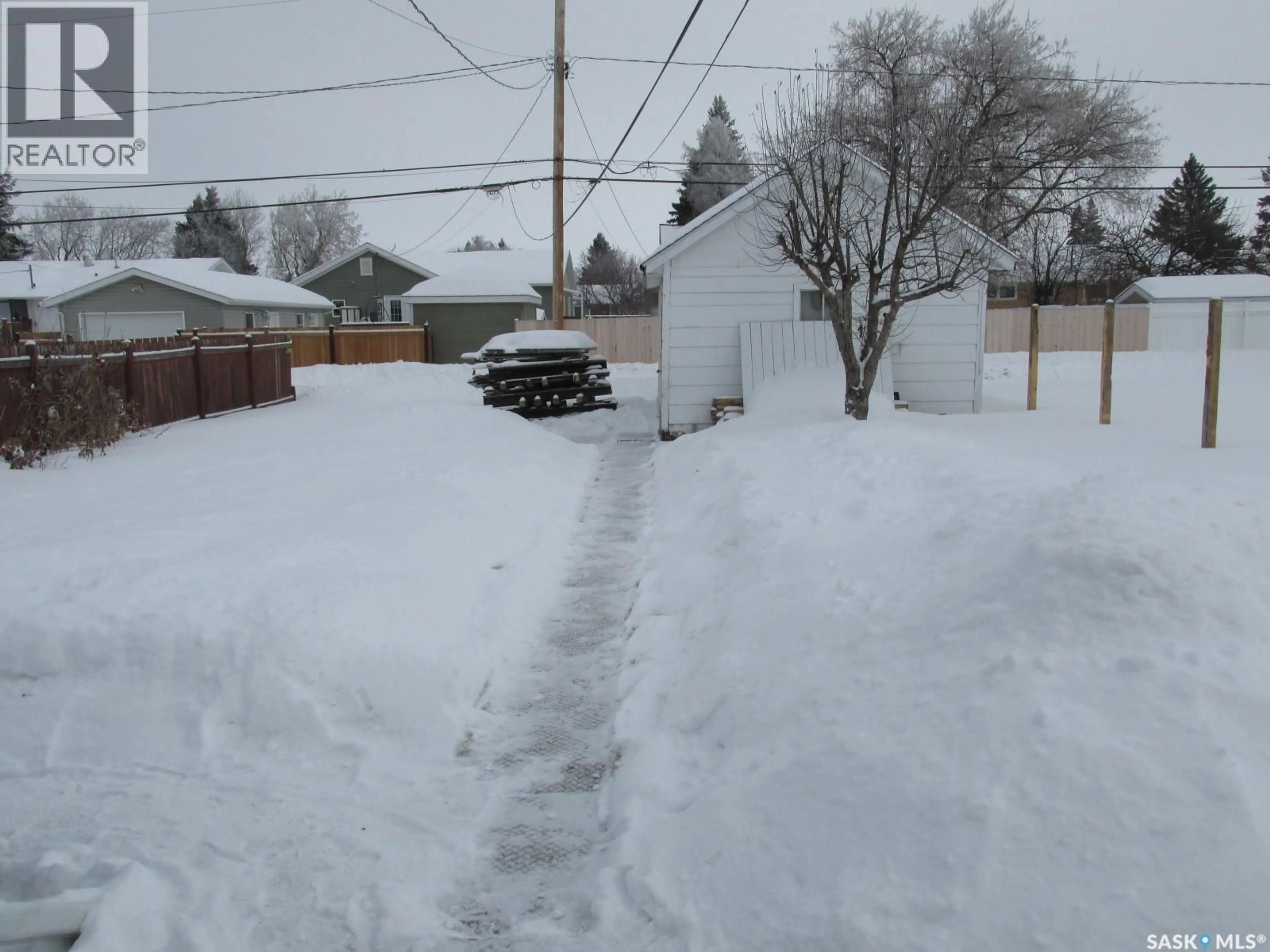 Unknown for 901 2ND STREET, Nipawin Saskatchewan S0E1E0