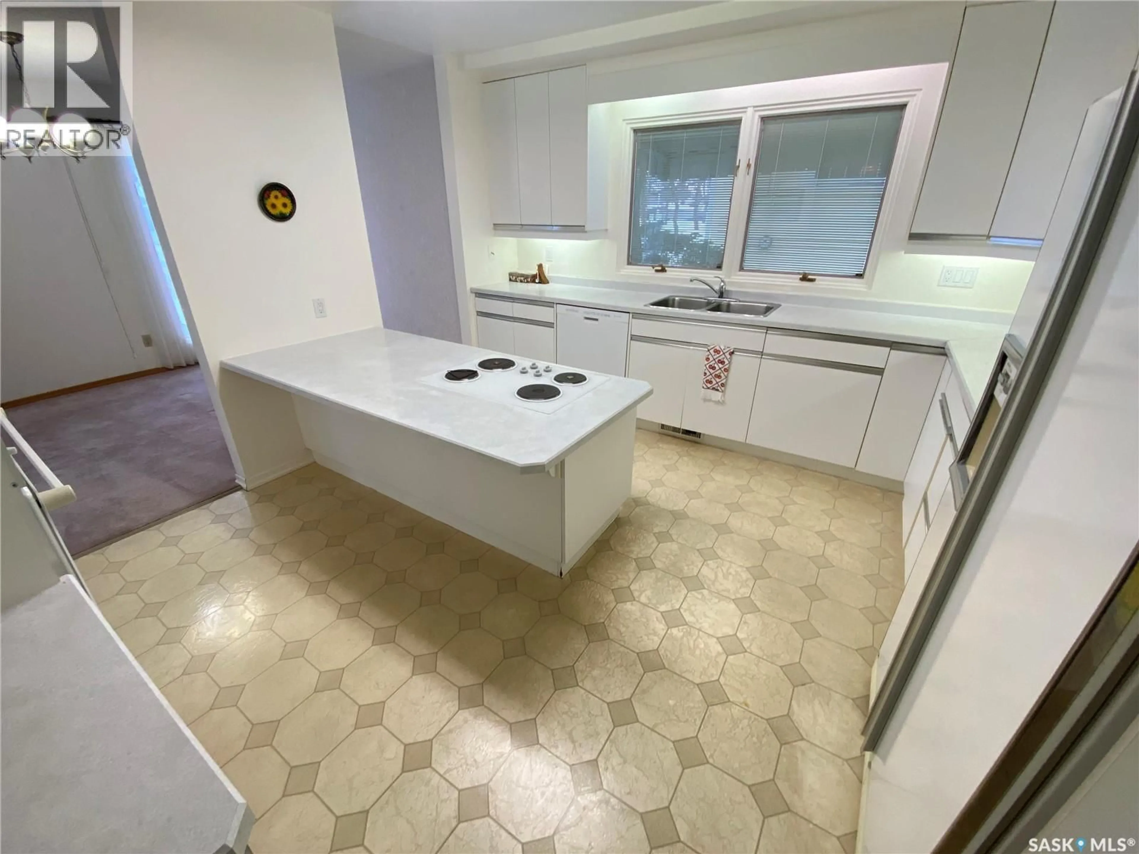 Standard kitchen, ceramic/tile floor for 26 HAULTAIN AVENUE, Yorkton Saskatchewan S3N1X4