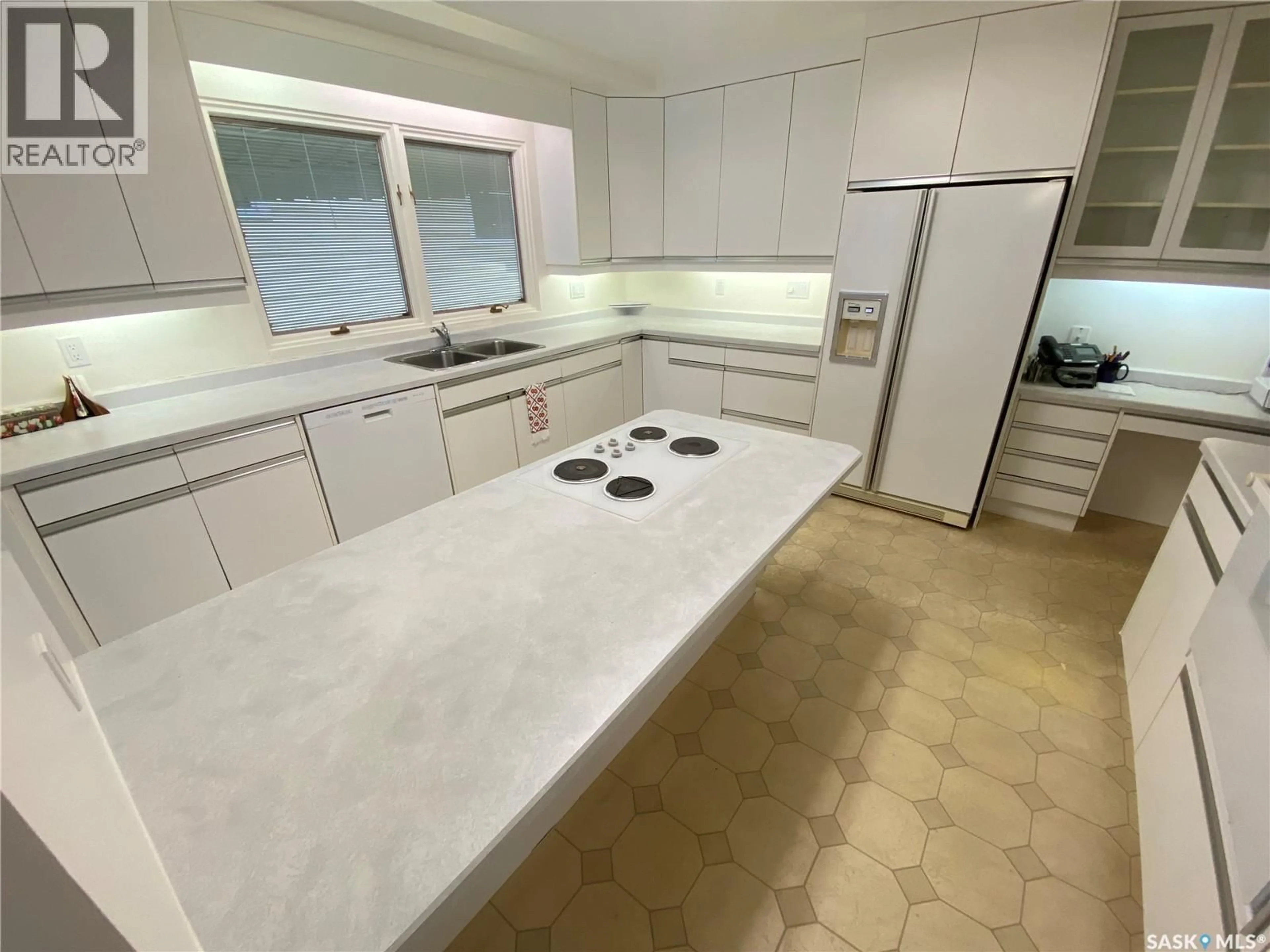 Standard kitchen, ceramic/tile floor for 26 HAULTAIN AVENUE, Yorkton Saskatchewan S3N1X4