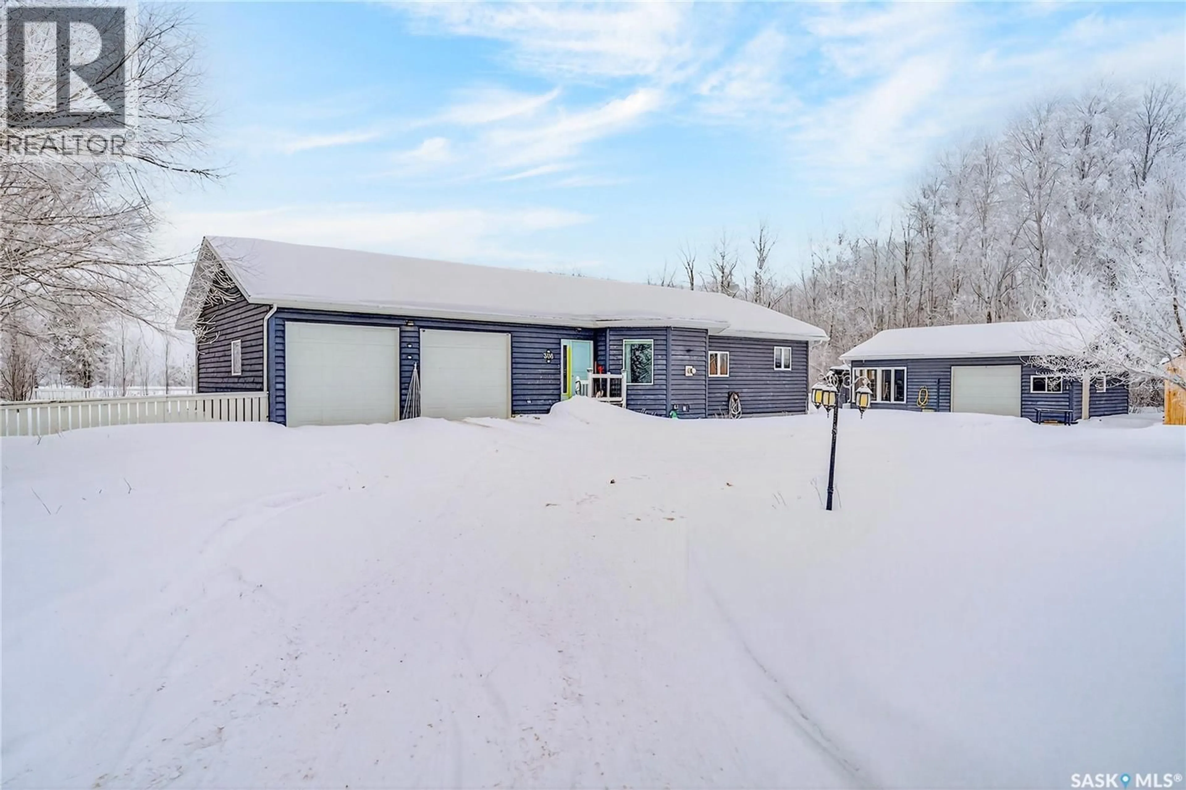 A pic from outside/outdoor area/front of a property/back of a property/a pic from drone, street for 306 2ND STREET, Smeaton Saskatchewan S0J2J0