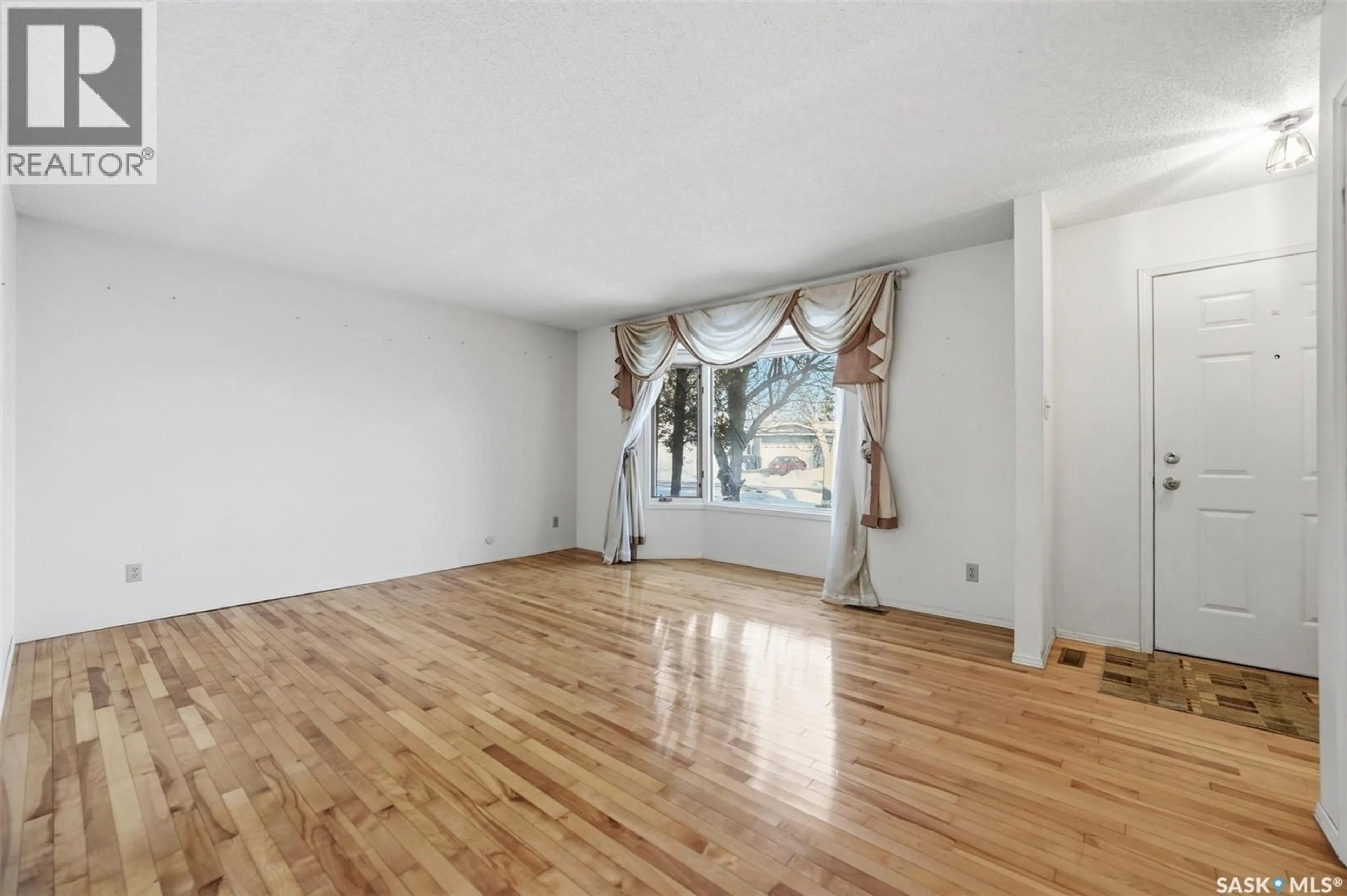 A pic of a room for 110 COWLEY ROAD, Saskatoon Saskatchewan S7N3Z5