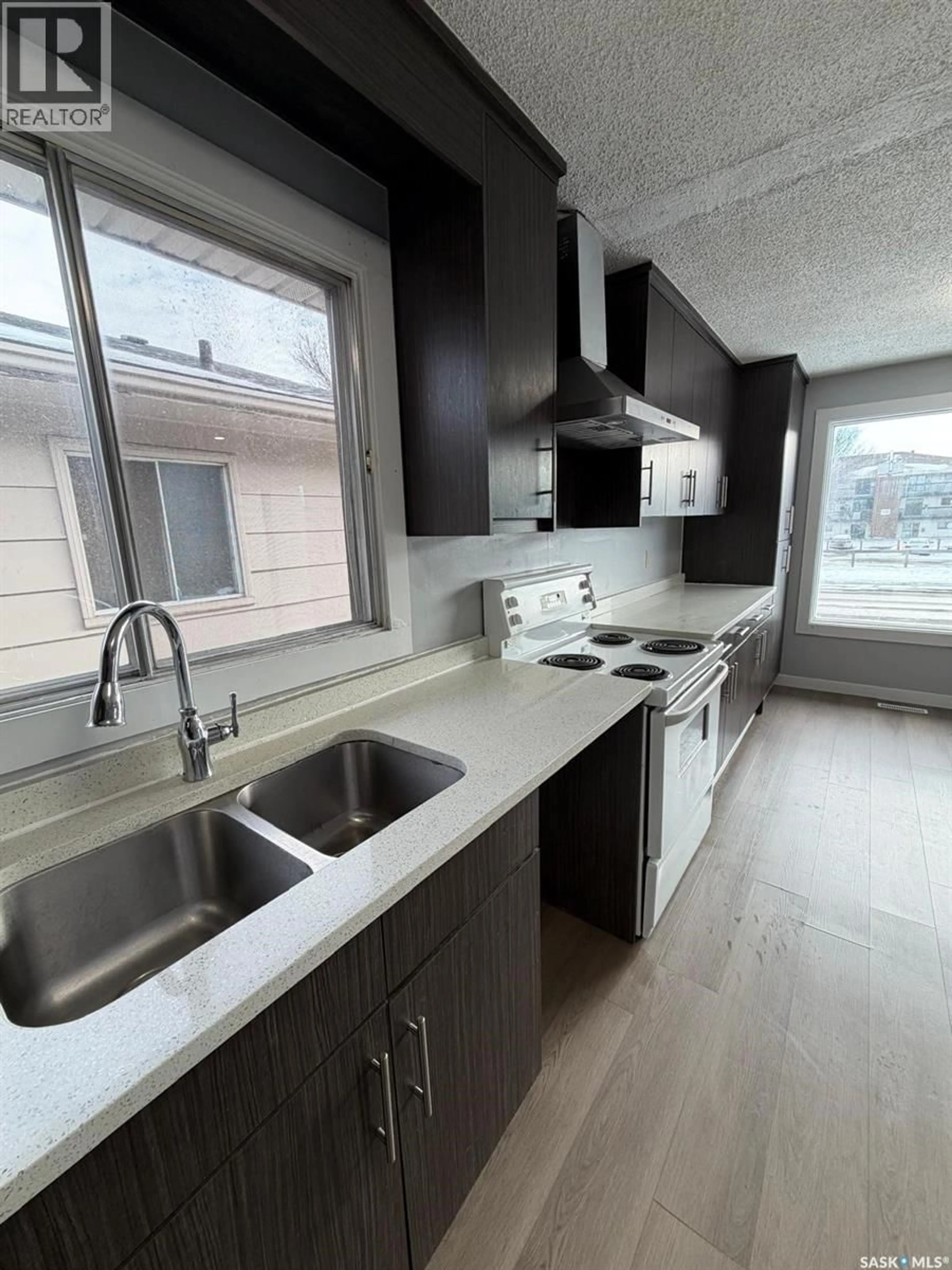 Open concept kitchen, unknown for 118 CLANCY DRIVE, Saskatoon Saskatchewan S7M4L2