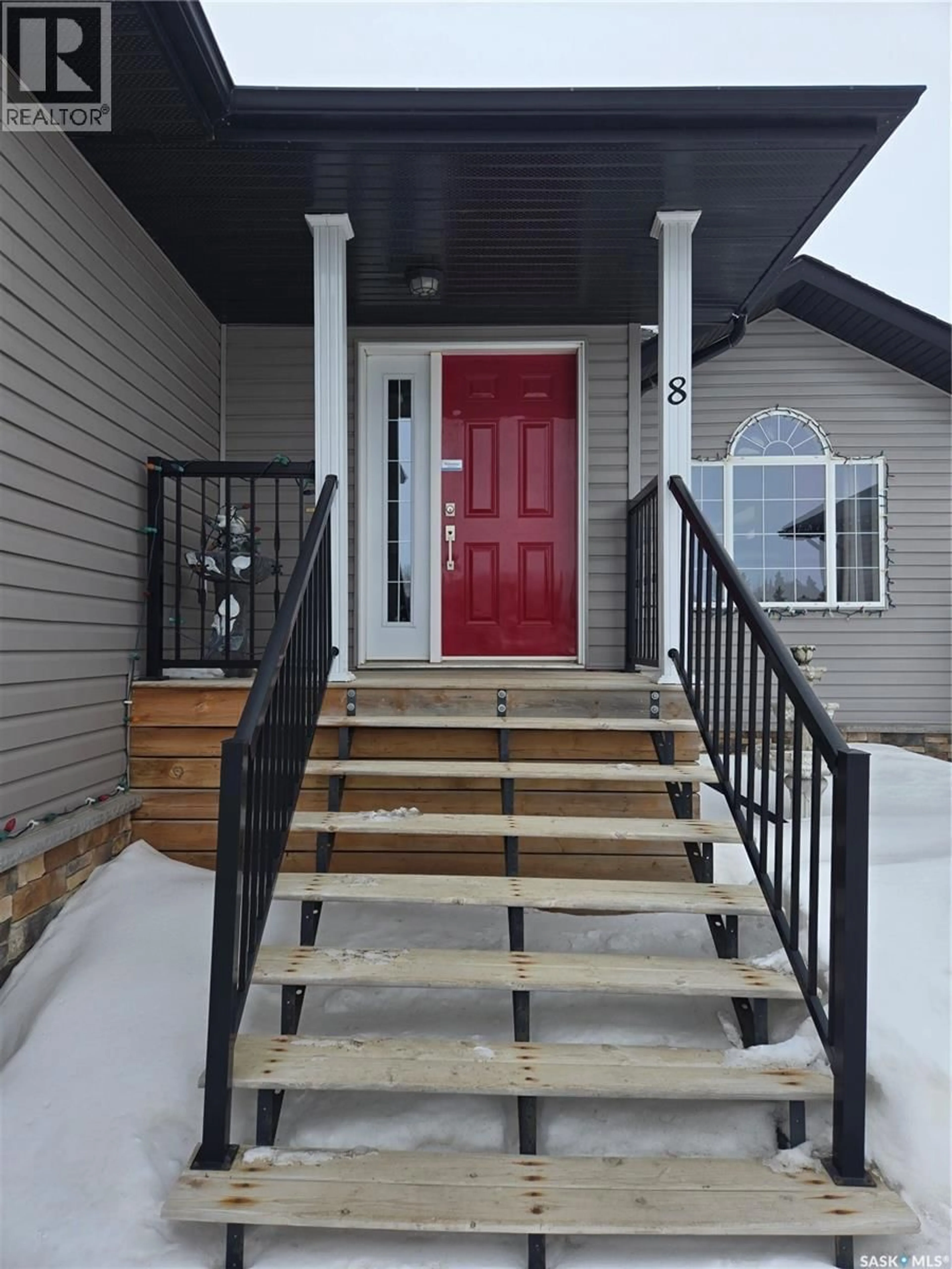 Indoor entryway for 8 MAIN BAY, Muenster Saskatchewan S0K2Y0