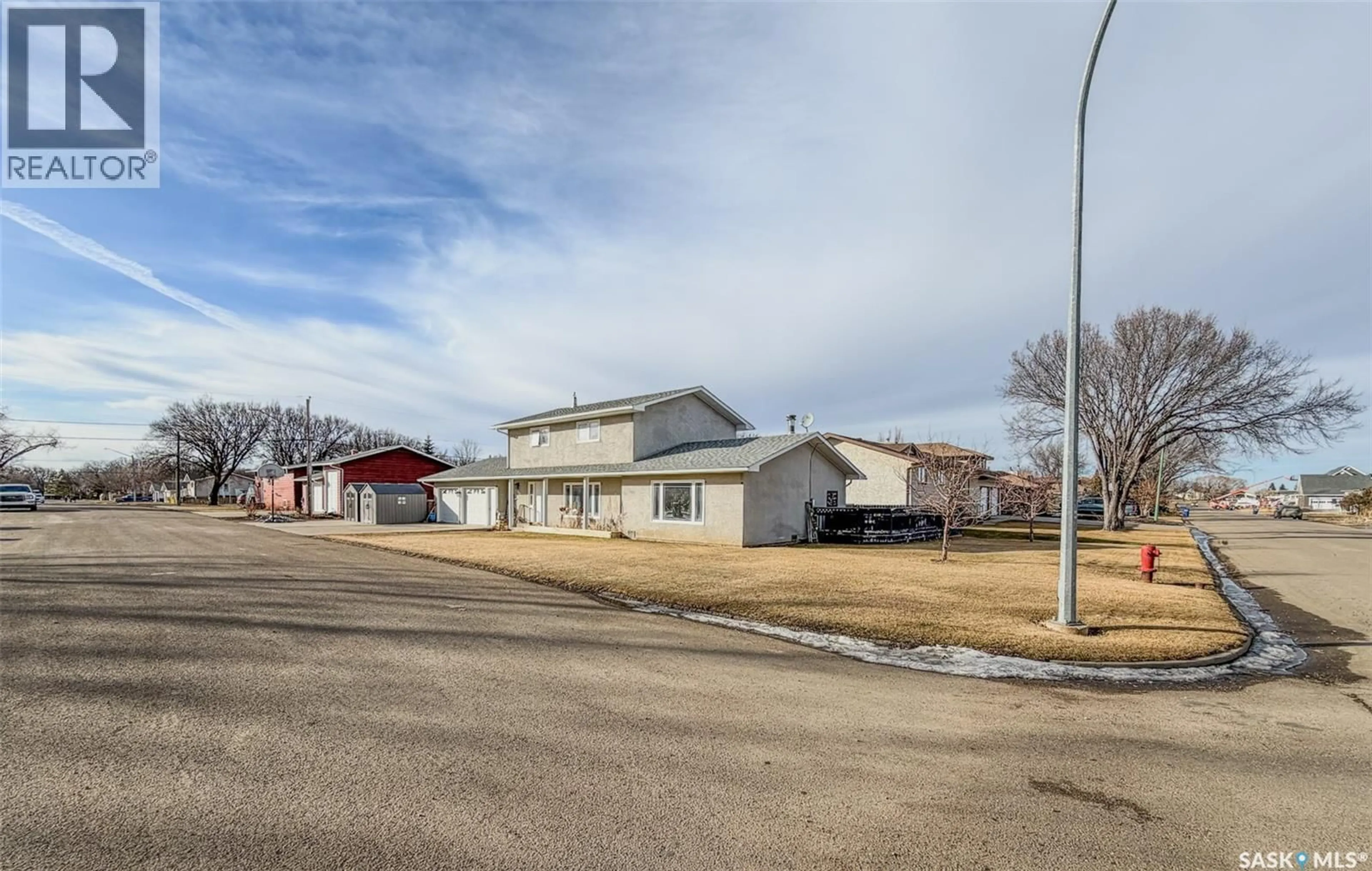 Unknown for E - 405 5TH STREET, Shaunavon Saskatchewan S0N2M0