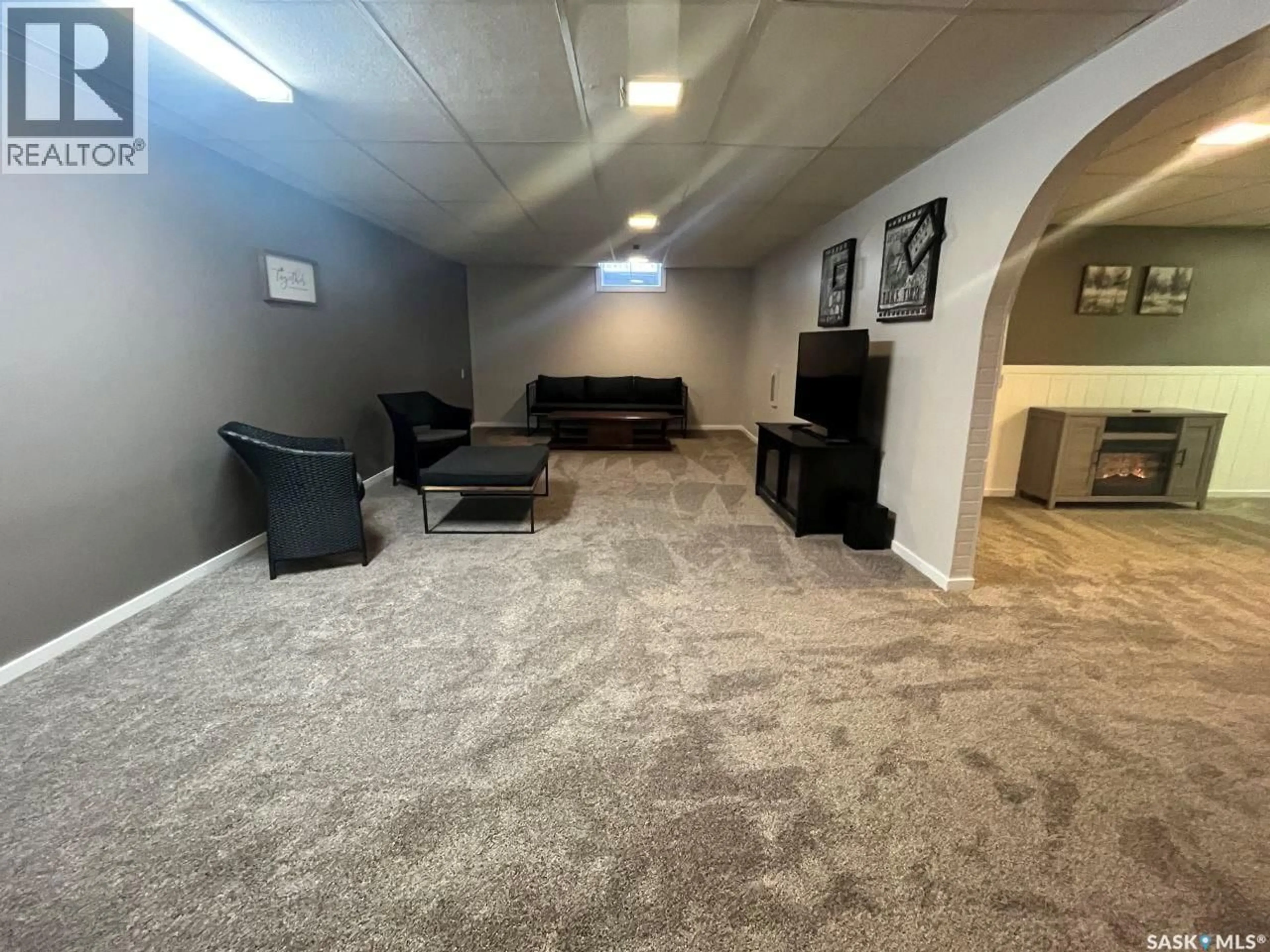 A pic of a room for 303 2ND AVENUE, Montmartre Saskatchewan S0G3M0