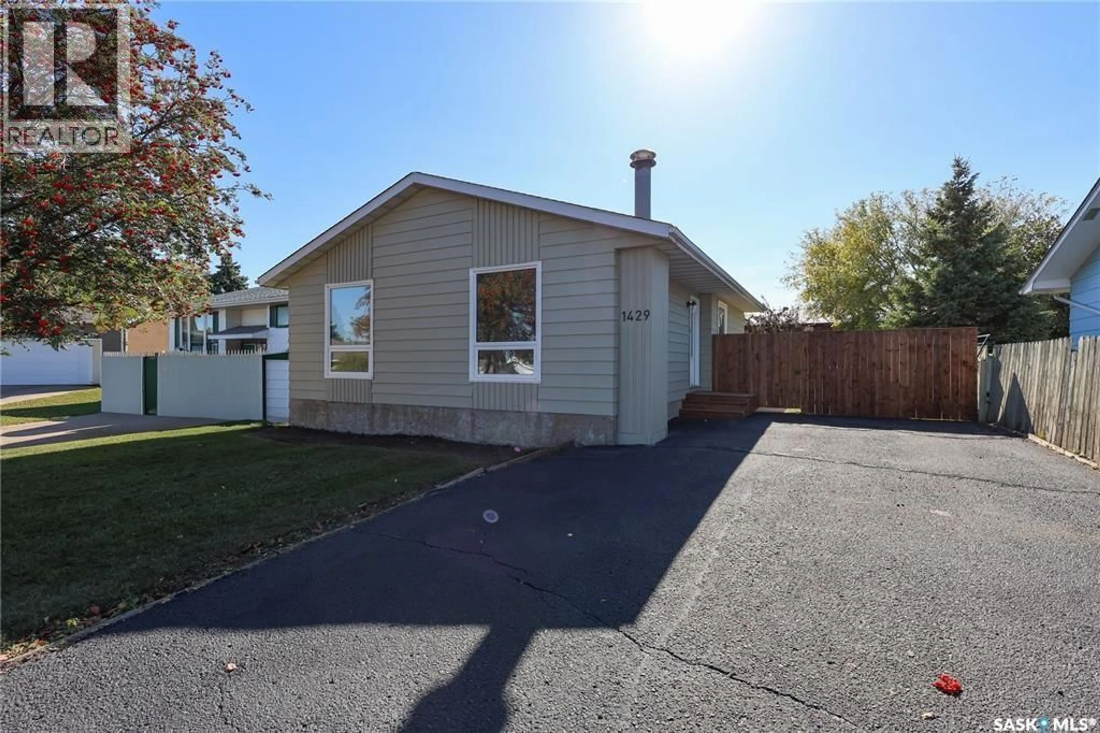 Home with vinyl exterior material, street for 1429 LACROIX CRESCENT, Prince Albert Saskatchewan S6V6R6