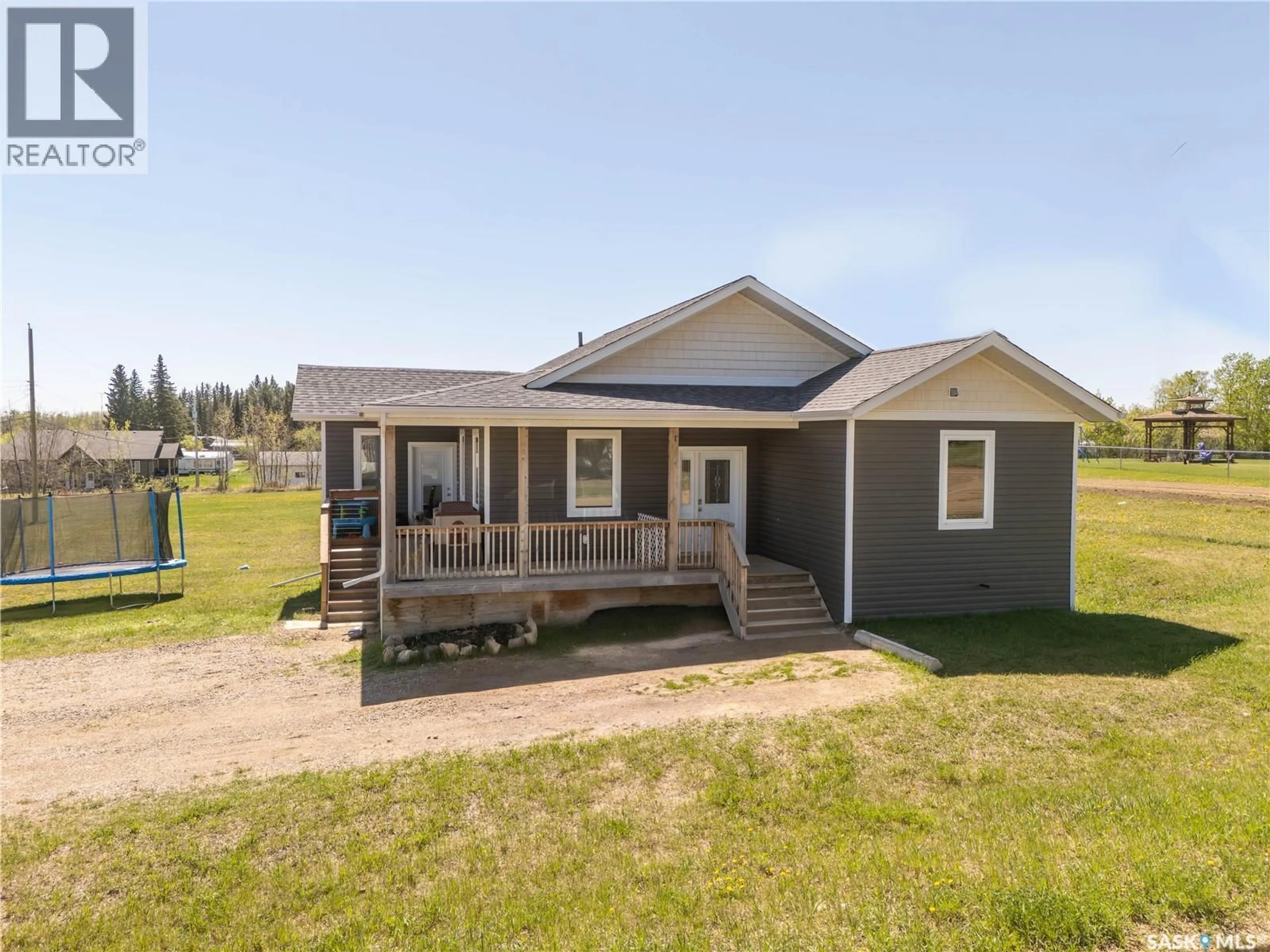 Home with vinyl exterior material, building for 190 1ST STREET, Pierceland Saskatchewan S0M2K0