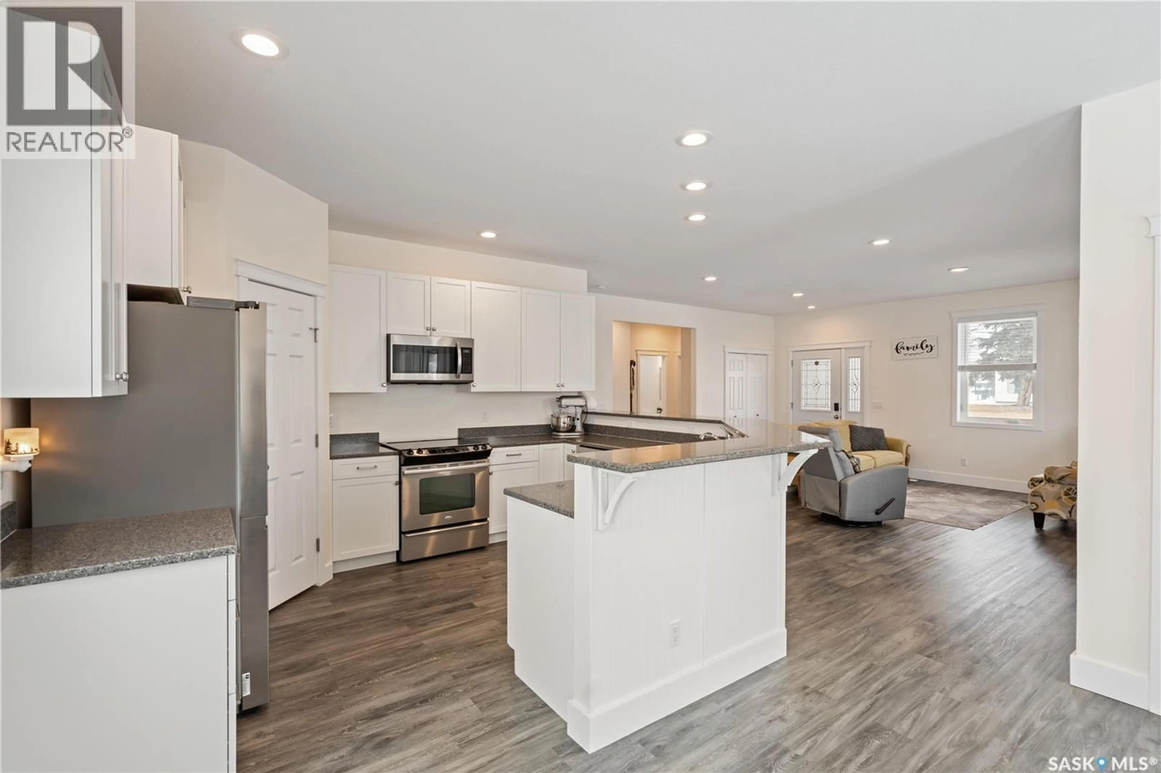 Open concept kitchen, unknown for 190 1ST STREET, Pierceland Saskatchewan S0M2K0