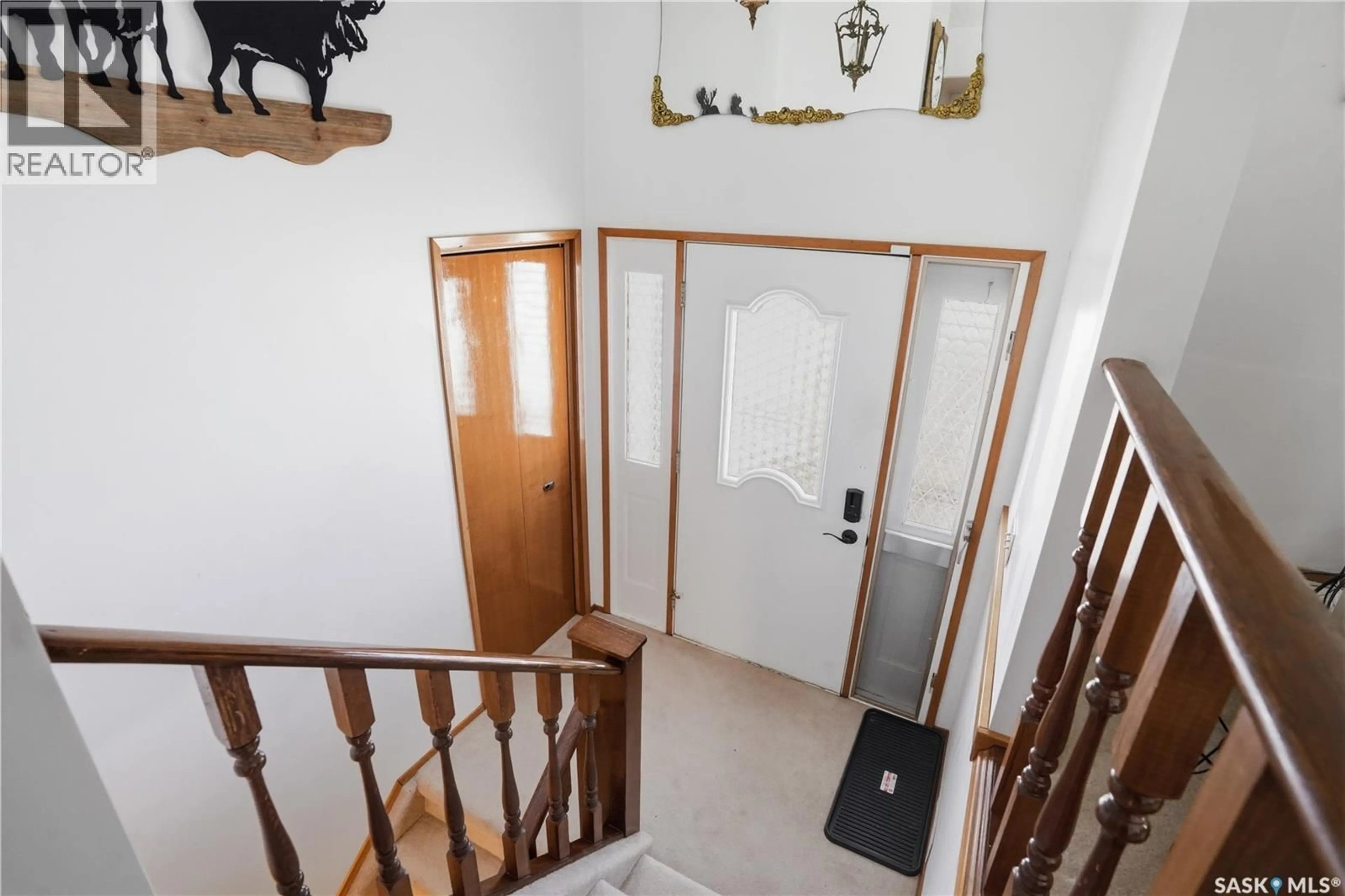 Indoor foyer for 70 CREELMAN STREET, Fillmore Saskatchewan S0G1N0