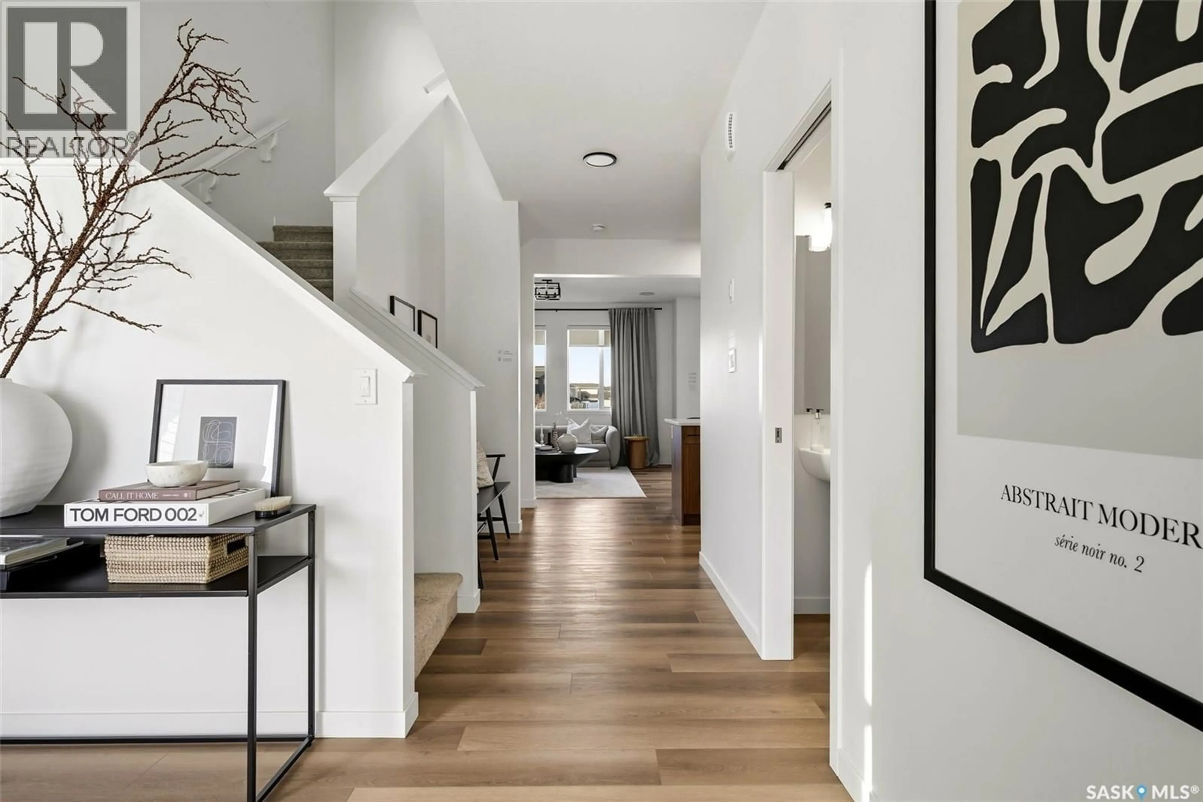 Indoor entryway for 3204 FAVEL DRIVE, Regina Saskatchewan S4V4B6