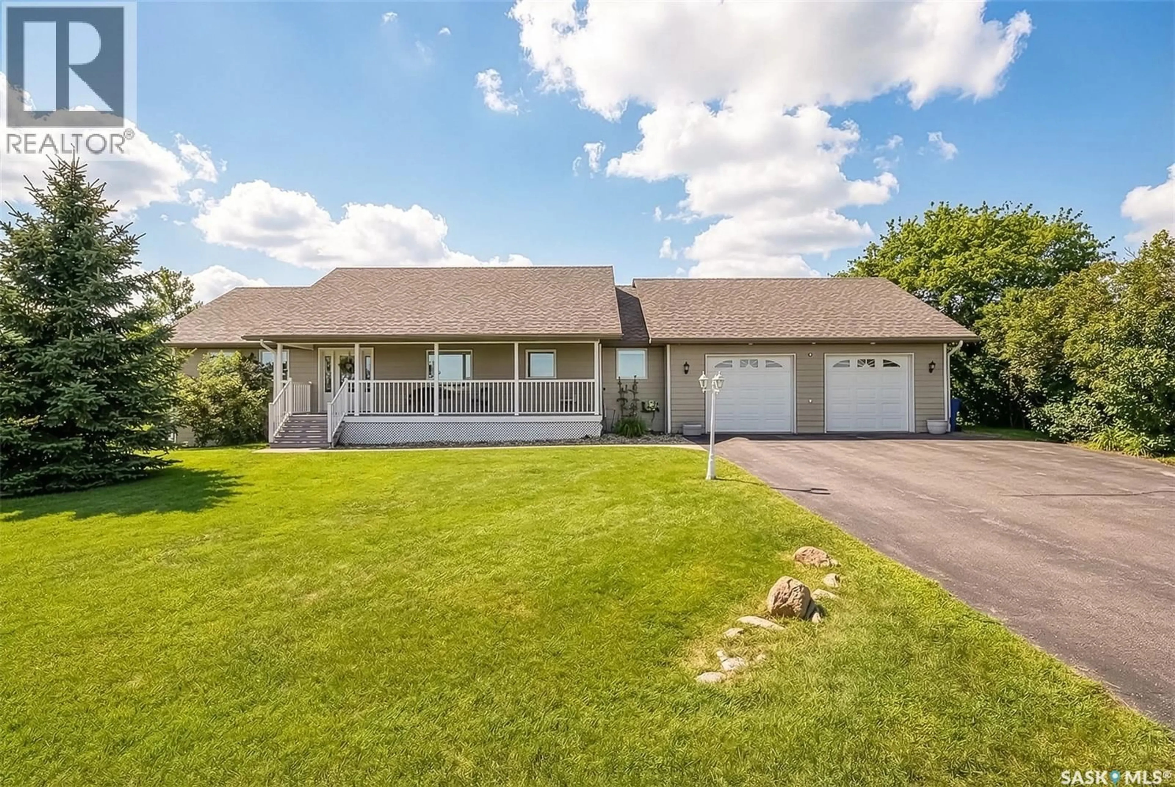 A pic from outside/outdoor area/front of a property/back of a property/a pic from drone, street for 312 MICHAEL STREET, Mortlach Saskatchewan S0H3E0