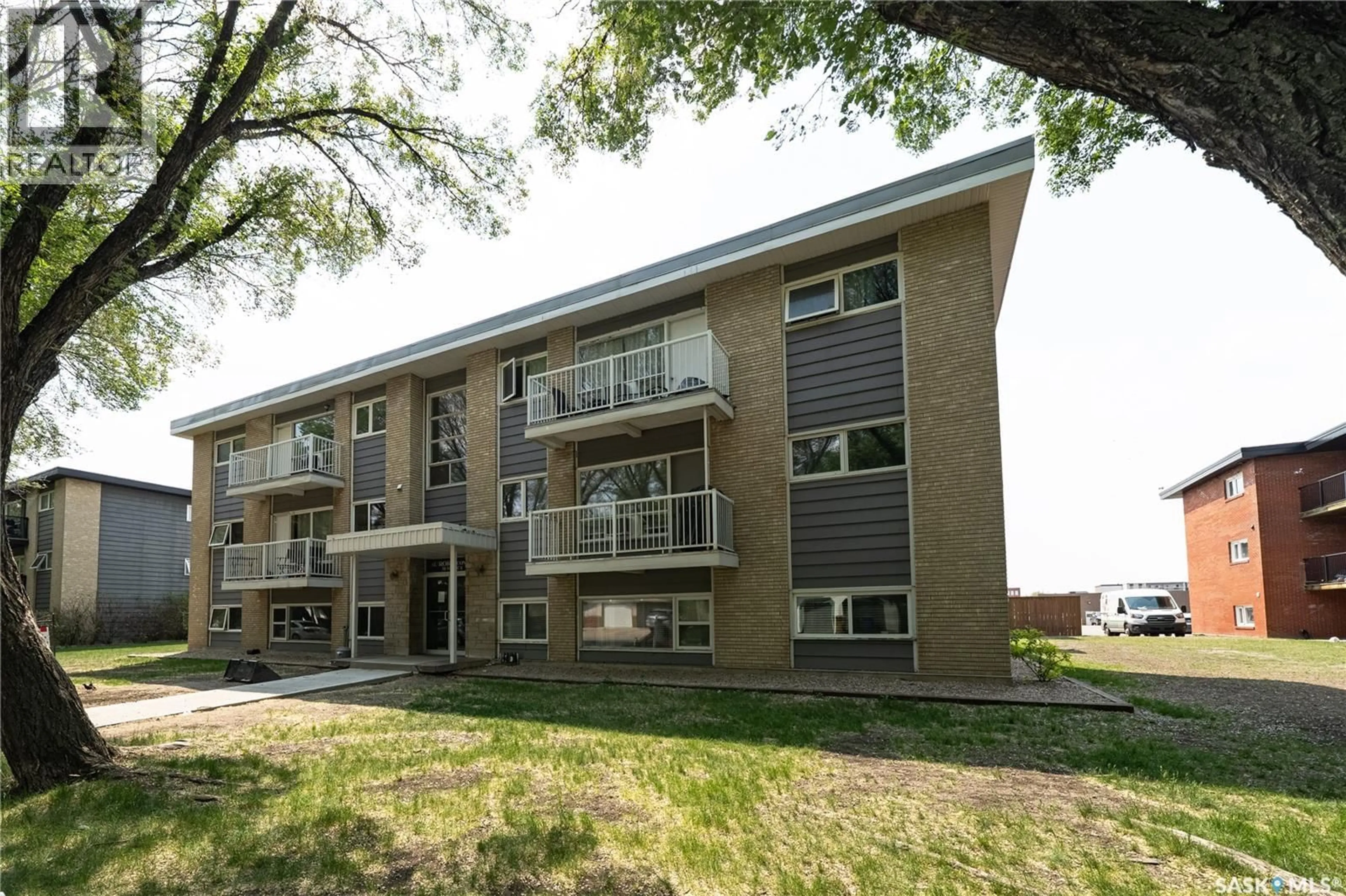 Unknown for 38 - 4 SPENCE STREET, Regina Saskatchewan S4S4H4