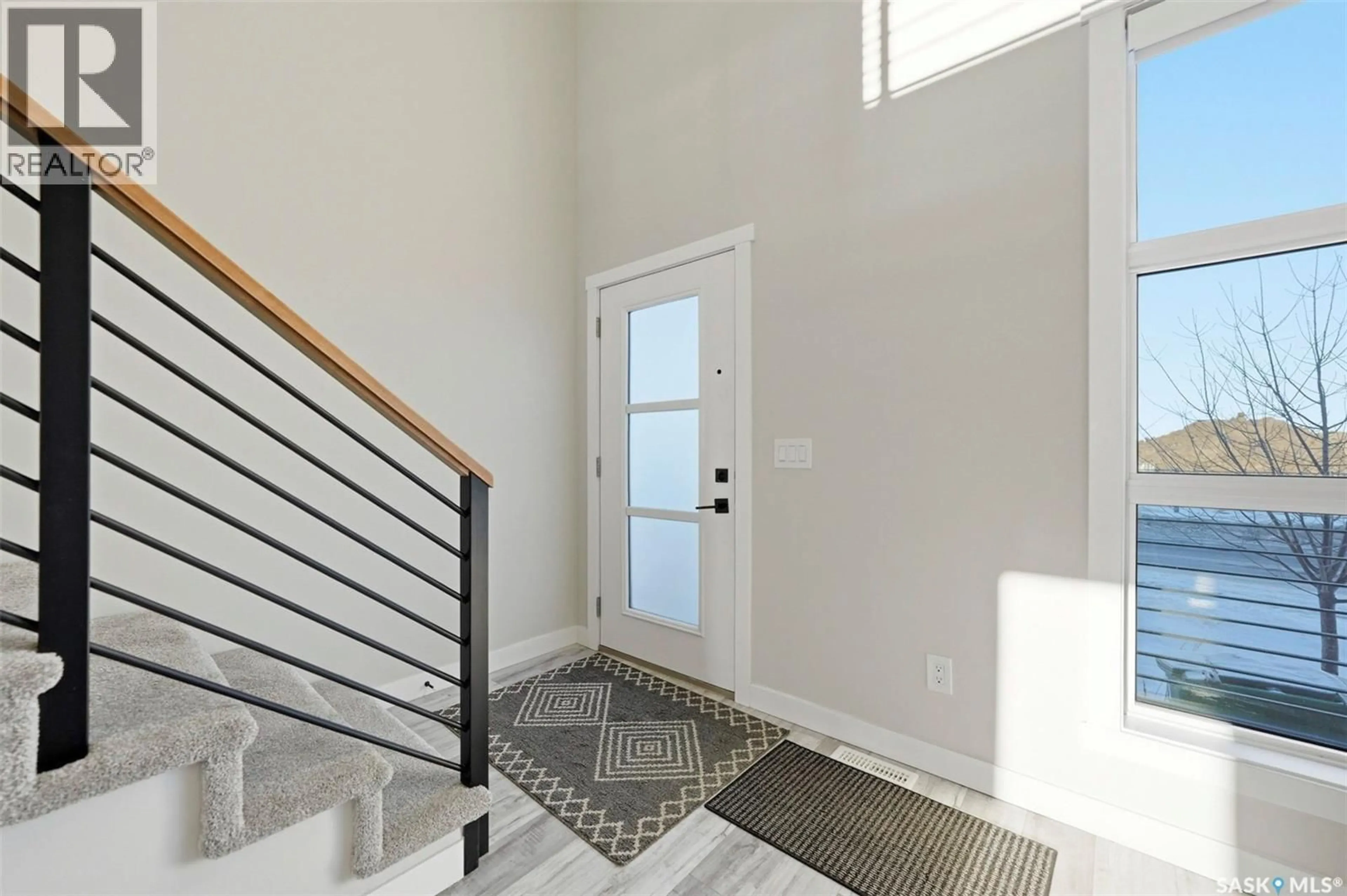 Indoor entryway for 316 MCFAULL CRESCENT, Saskatoon Saskatchewan S0K2T0