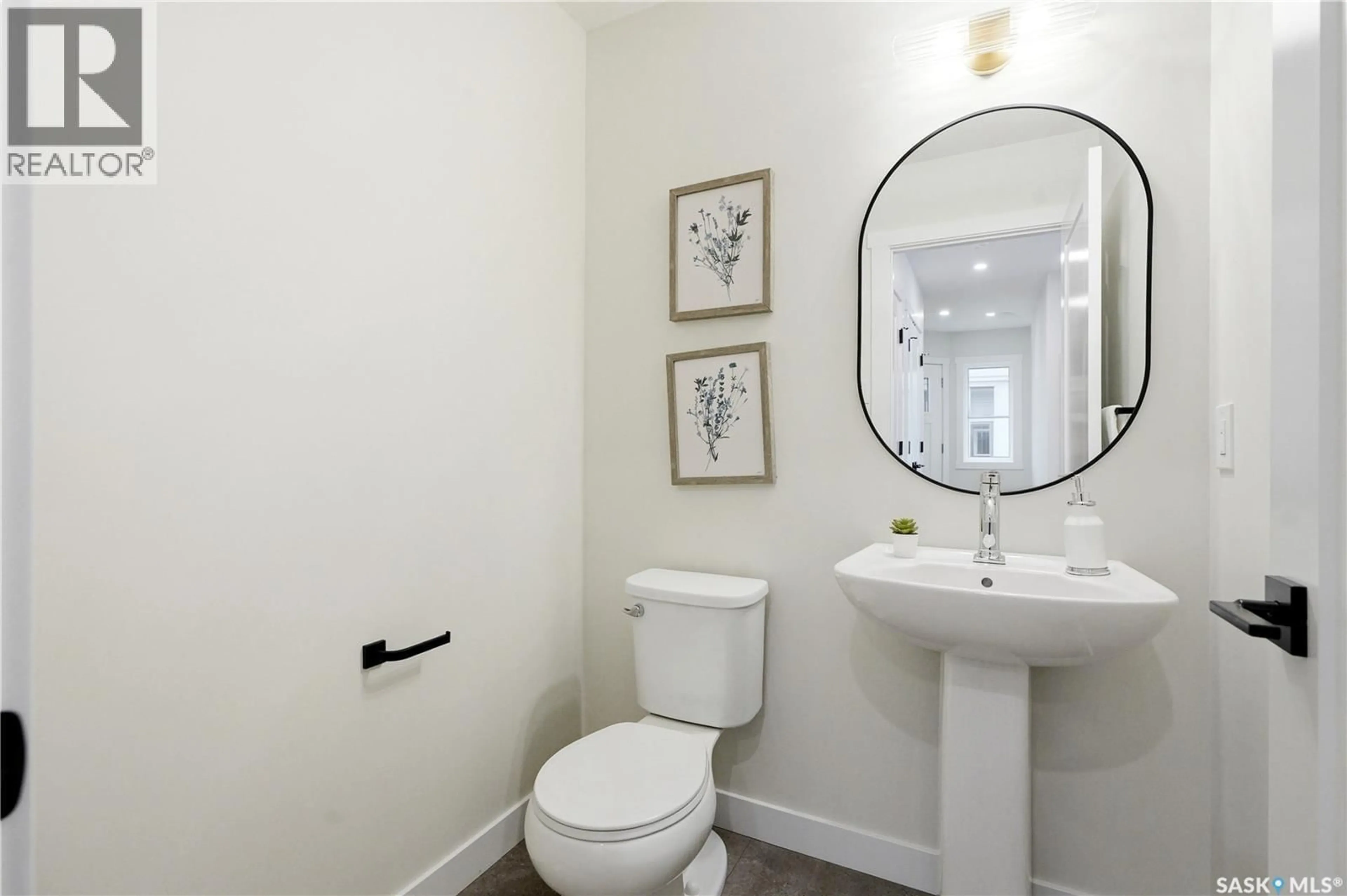 Standard bathroom, ceramic/tile floor for 155 - 138 MCFAULL WAY, Saskatoon Saskatchewan S7V1Z9