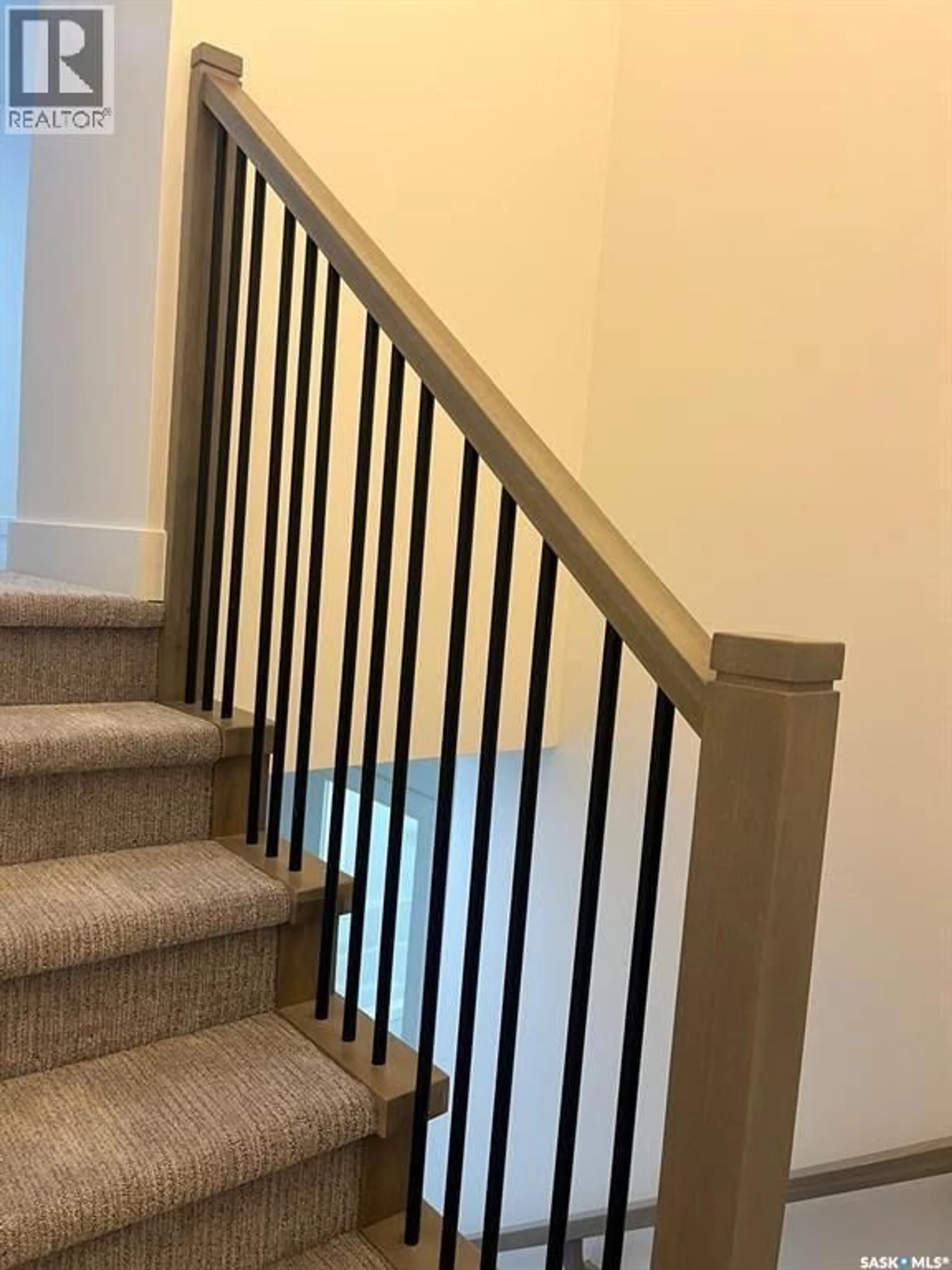 Stairs for 238 STROMBERG COURT, Saskatoon Saskatchewan S7L6M9