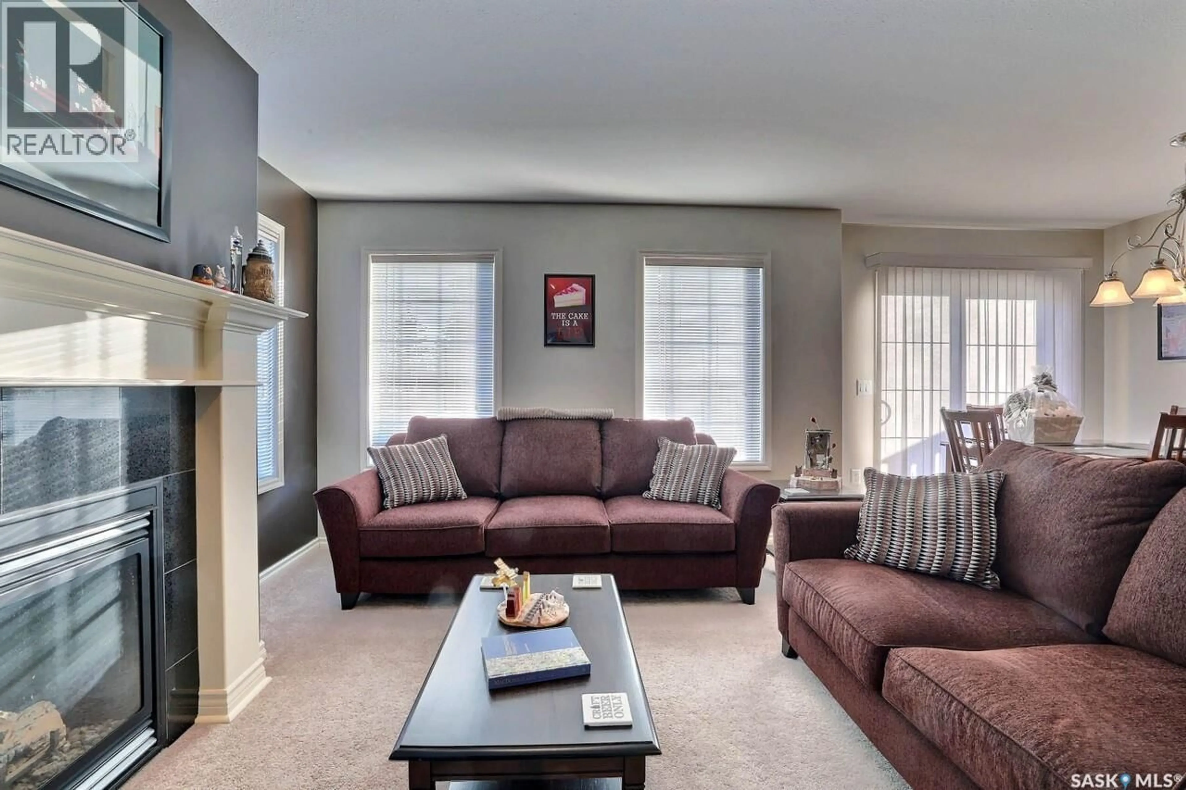 Living room with furniture, unknown for 3101 - 15 TREGARVA DRIVE, Regina Saskatchewan S4V0K5