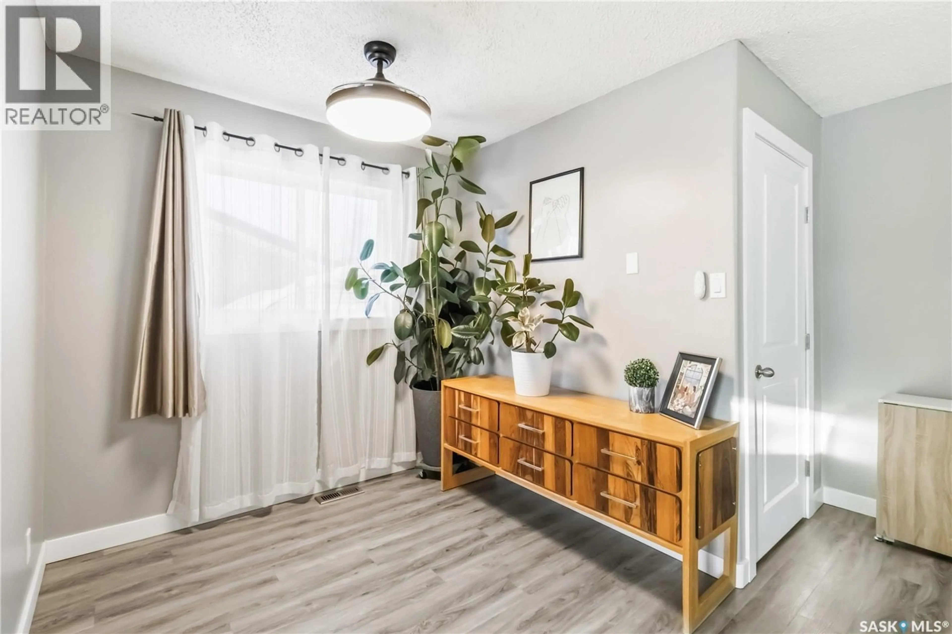 Unknown for 732 MCCORMACK ROAD, Saskatoon Saskatchewan S7M4Z9