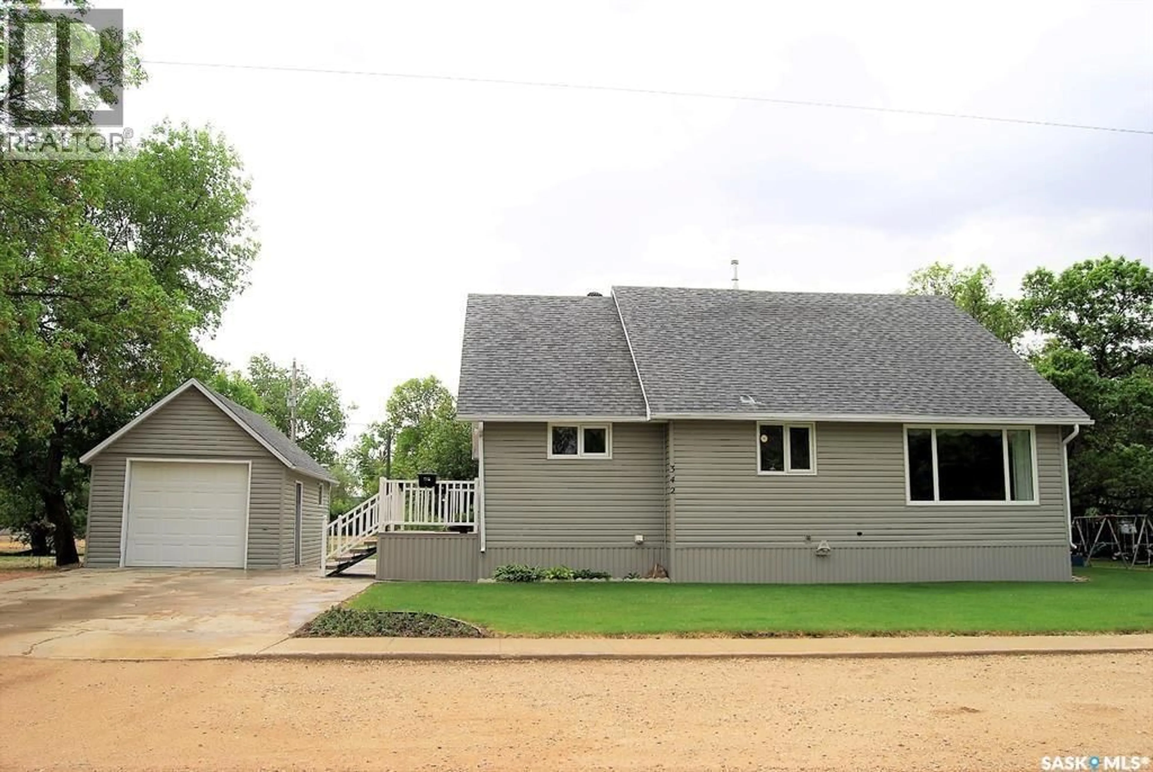 Home with vinyl exterior material, street for 342 TAVISTOCK AVENUE, Torquay Saskatchewan S0C2L0