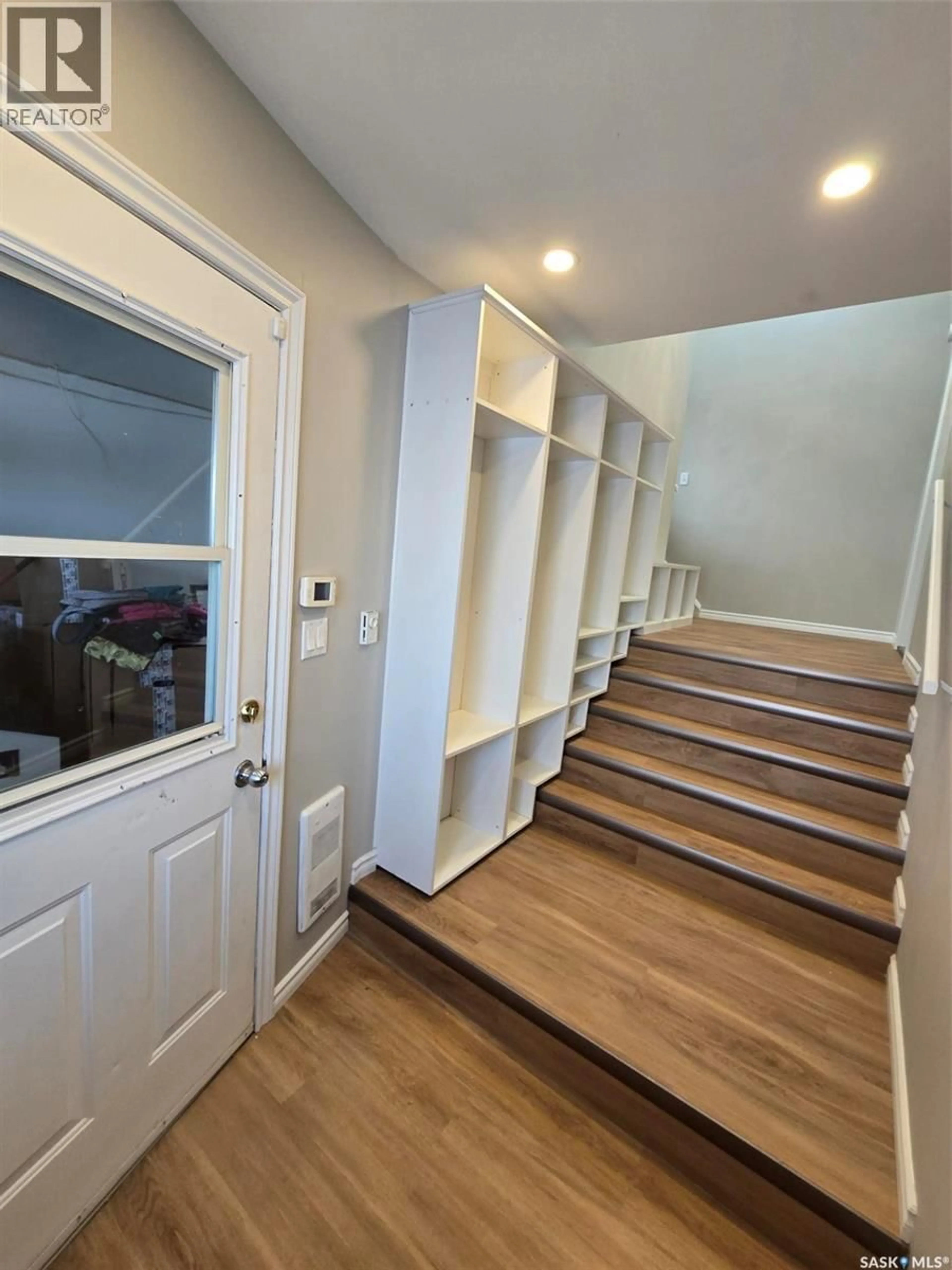 Indoor entryway for 1010 DESMOND STREET, Grenfell Saskatchewan S0G2B0