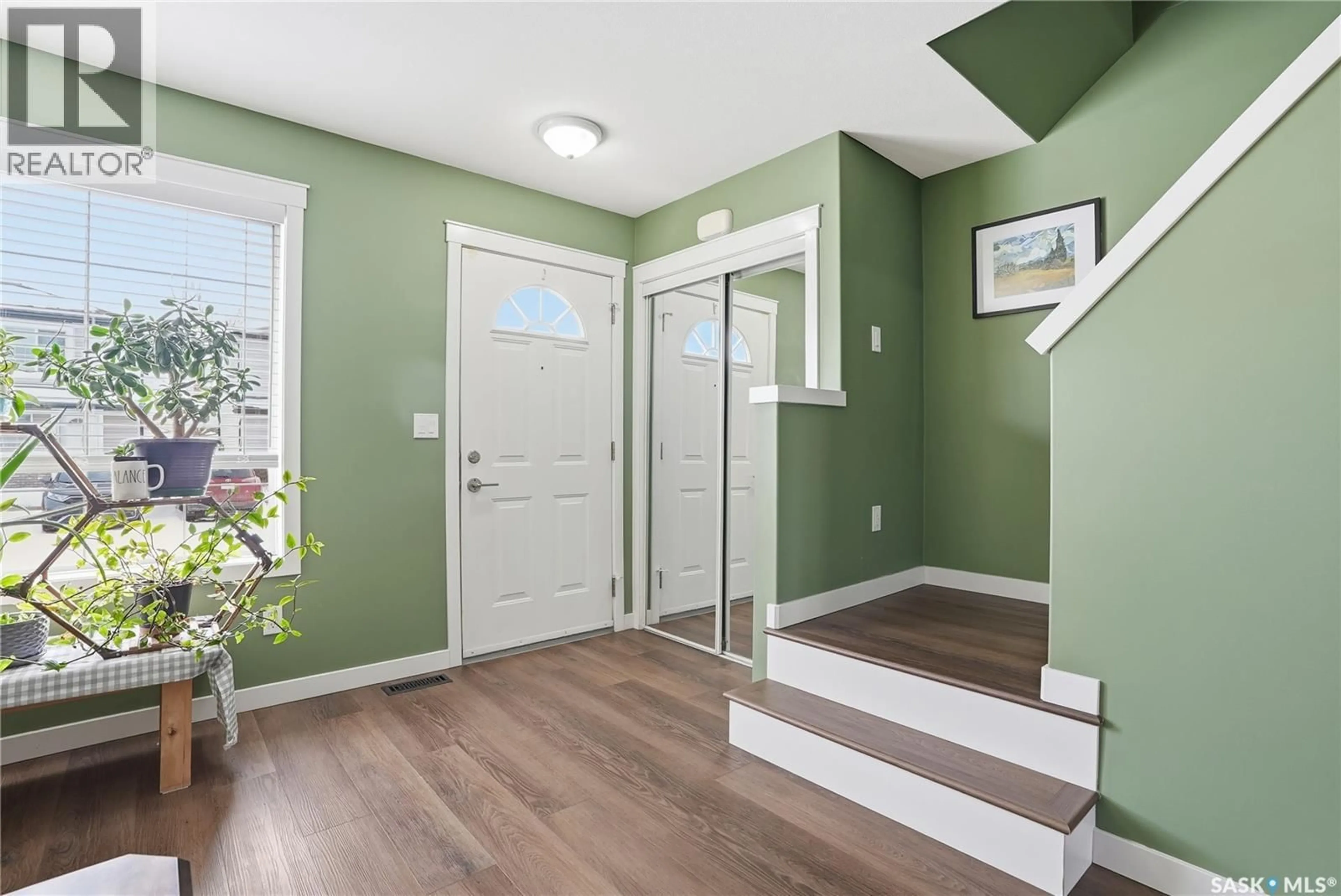 Indoor entryway for 670 - 225 KENDERDINE ROAD, Saskatoon Saskatchewan S7N4W4