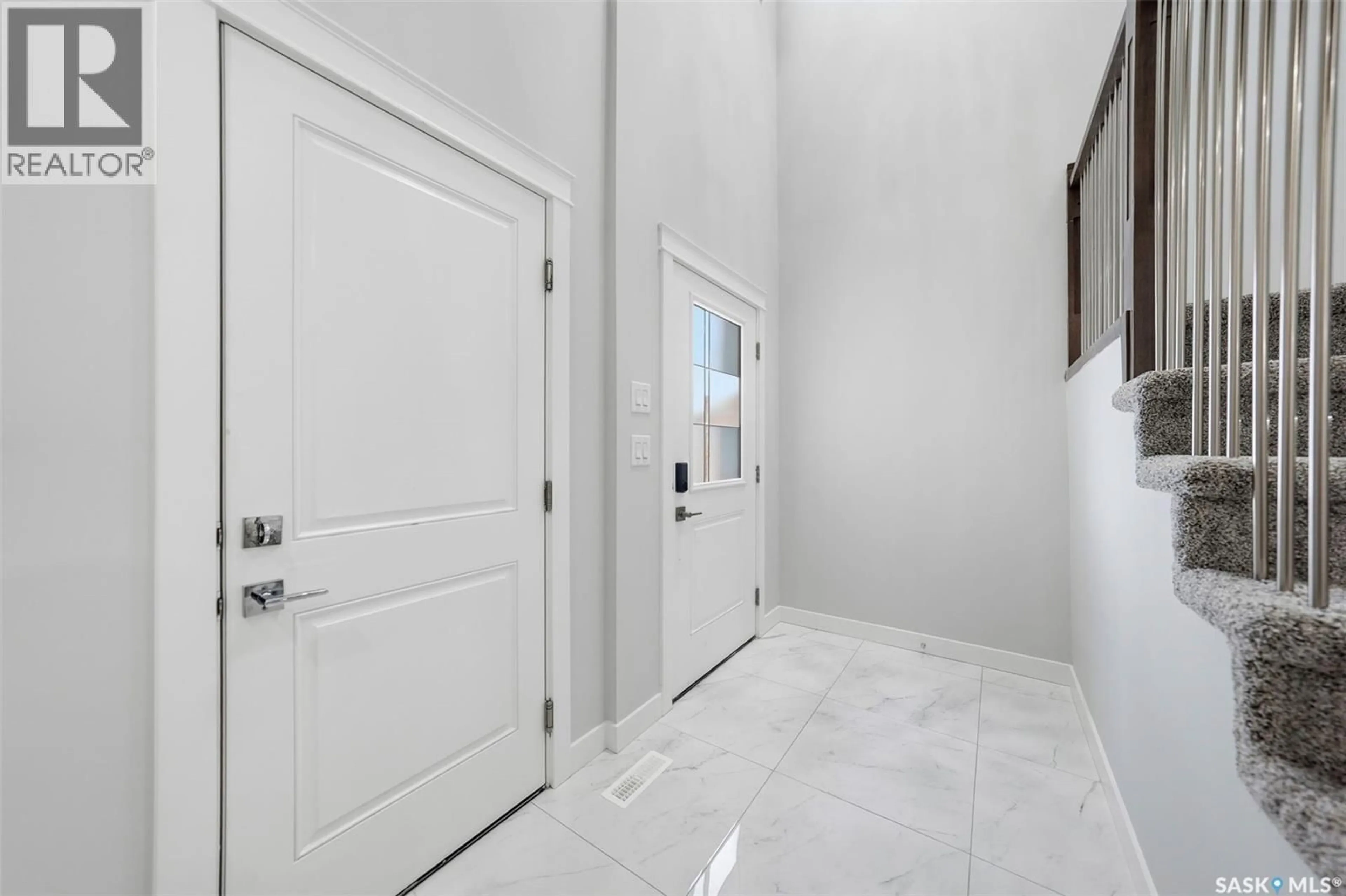 Indoor entryway for 142 SHARMA LANE, Saskatoon Saskatchewan S7W1L1