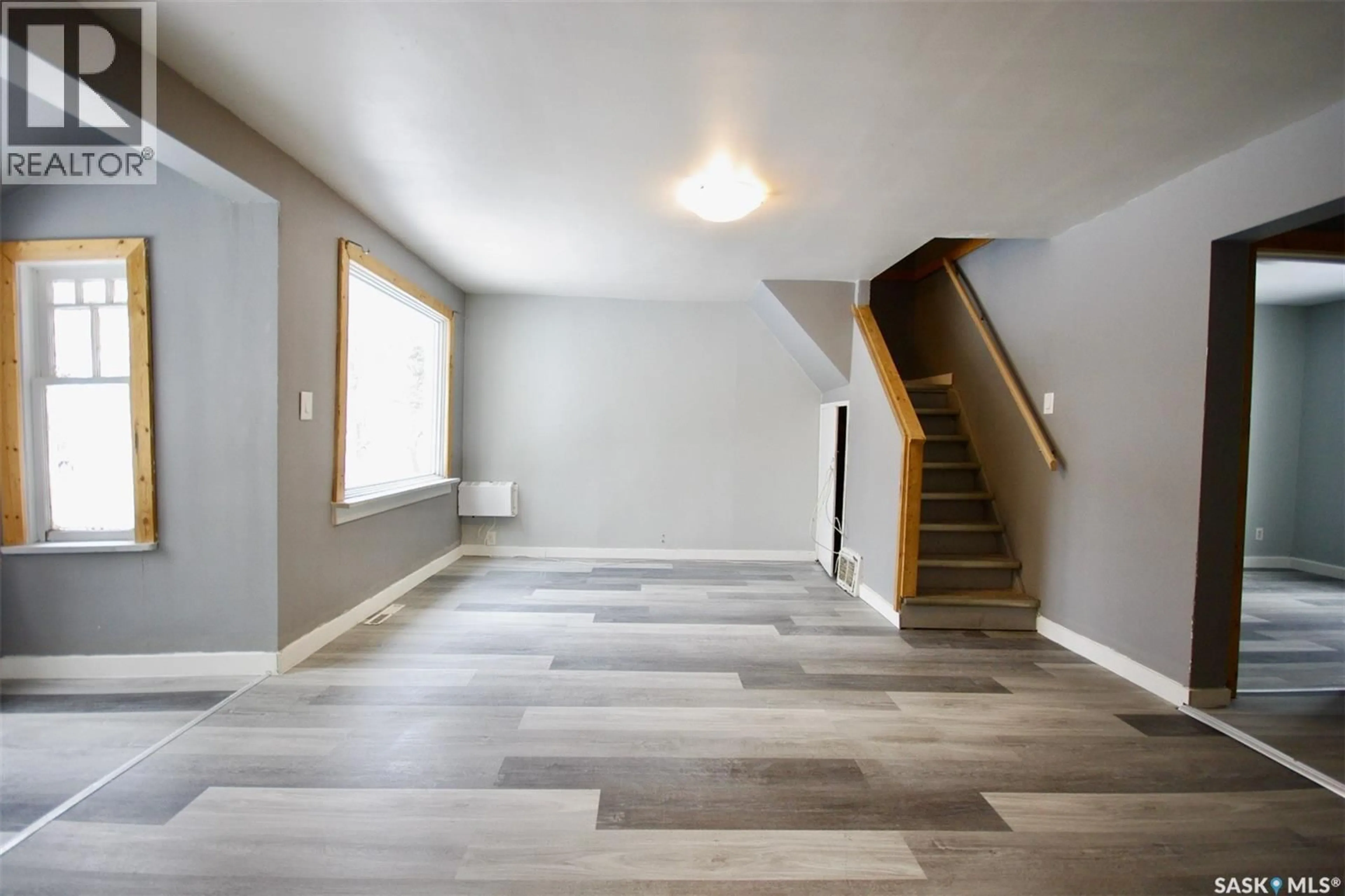 A pic of a room for 1416 E AVENUE N, Saskatoon Saskatchewan S7L1T6