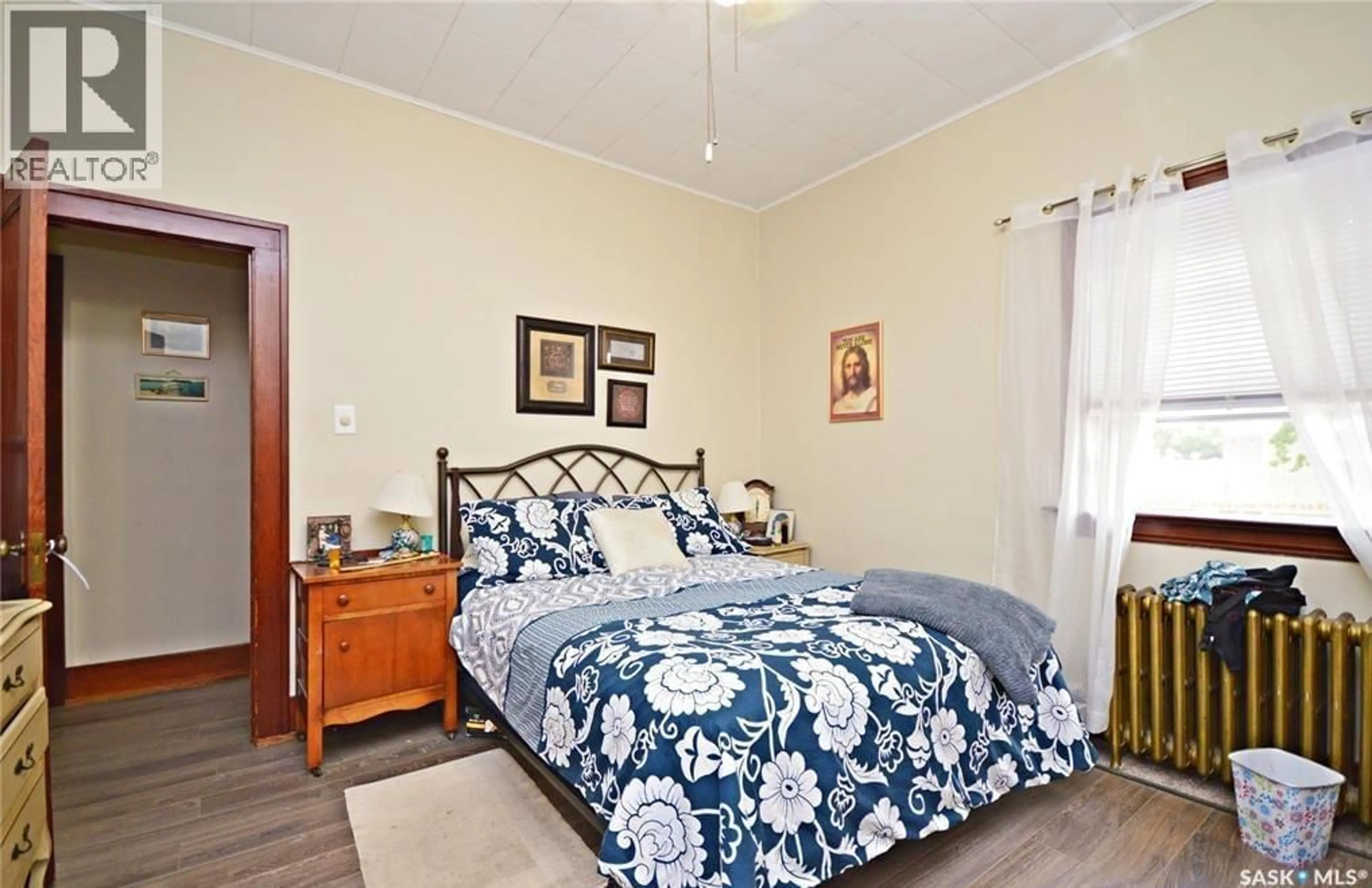 Bedroom with bed, unknown for 412 IROQUOIS STREET, Moose Jaw Saskatchewan S6H5B3