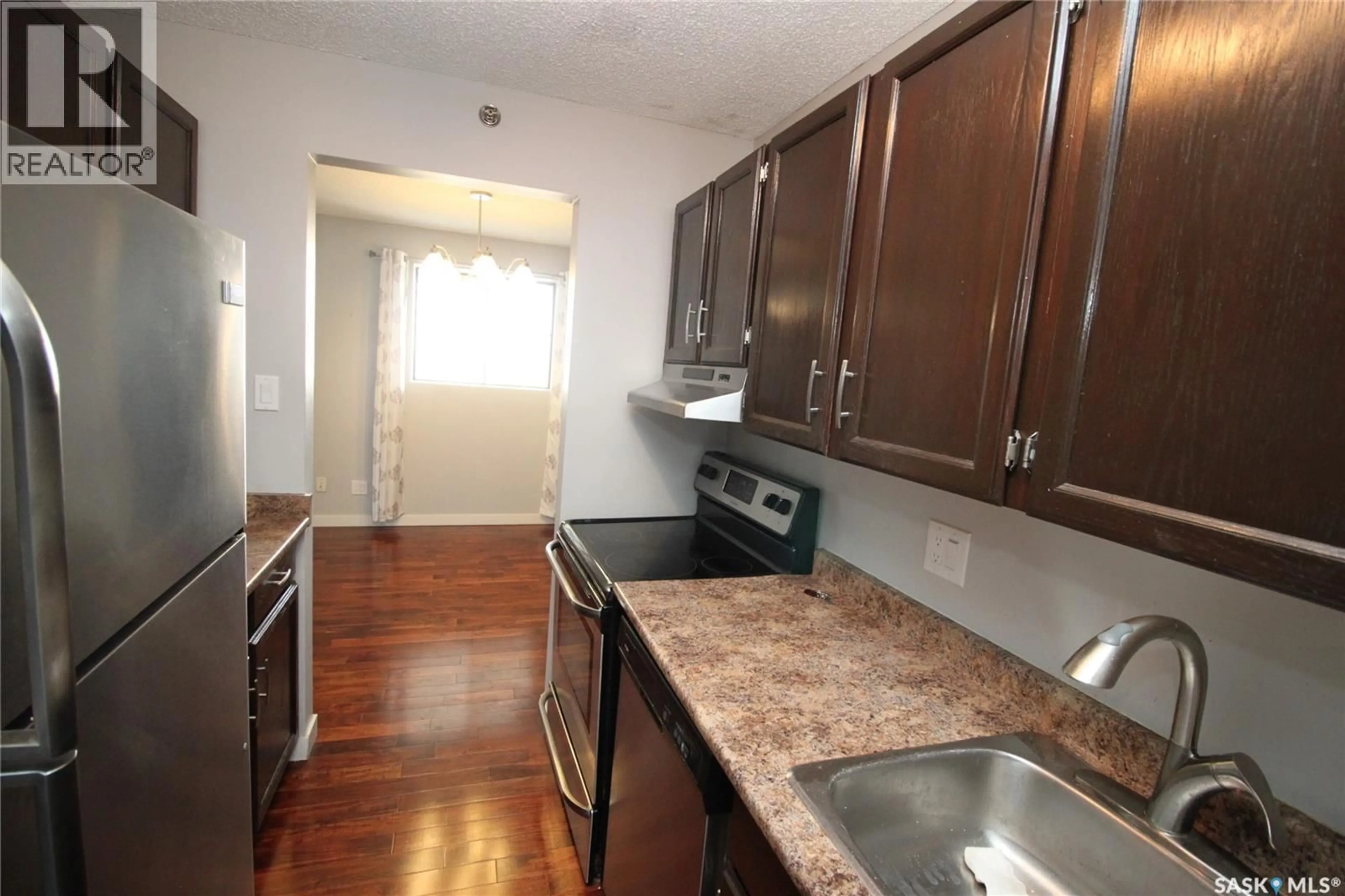 Standard kitchen, unknown for N - 506 430 5TH AVENUE, Saskatoon Saskatchewan S7K6Z2