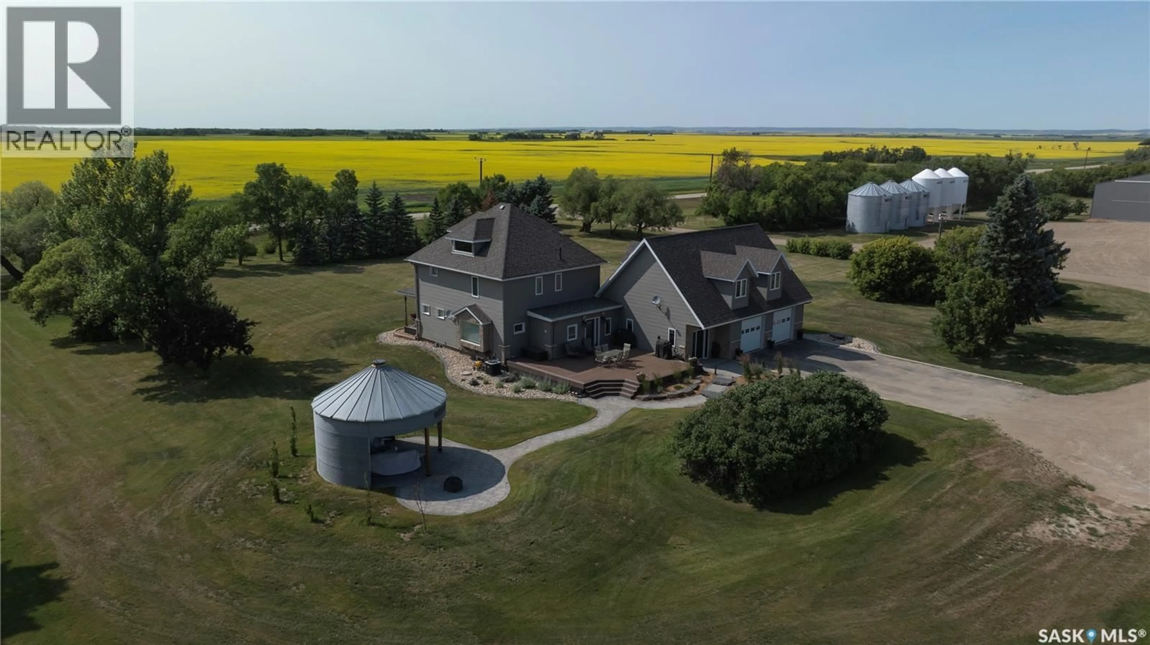 A pic from outside/outdoor area/front of a property/back of a property/a pic from drone, unknown for DOTY ACREAGE, Moose Mountain Rm No. 63 Saskatchewan S0C0R0