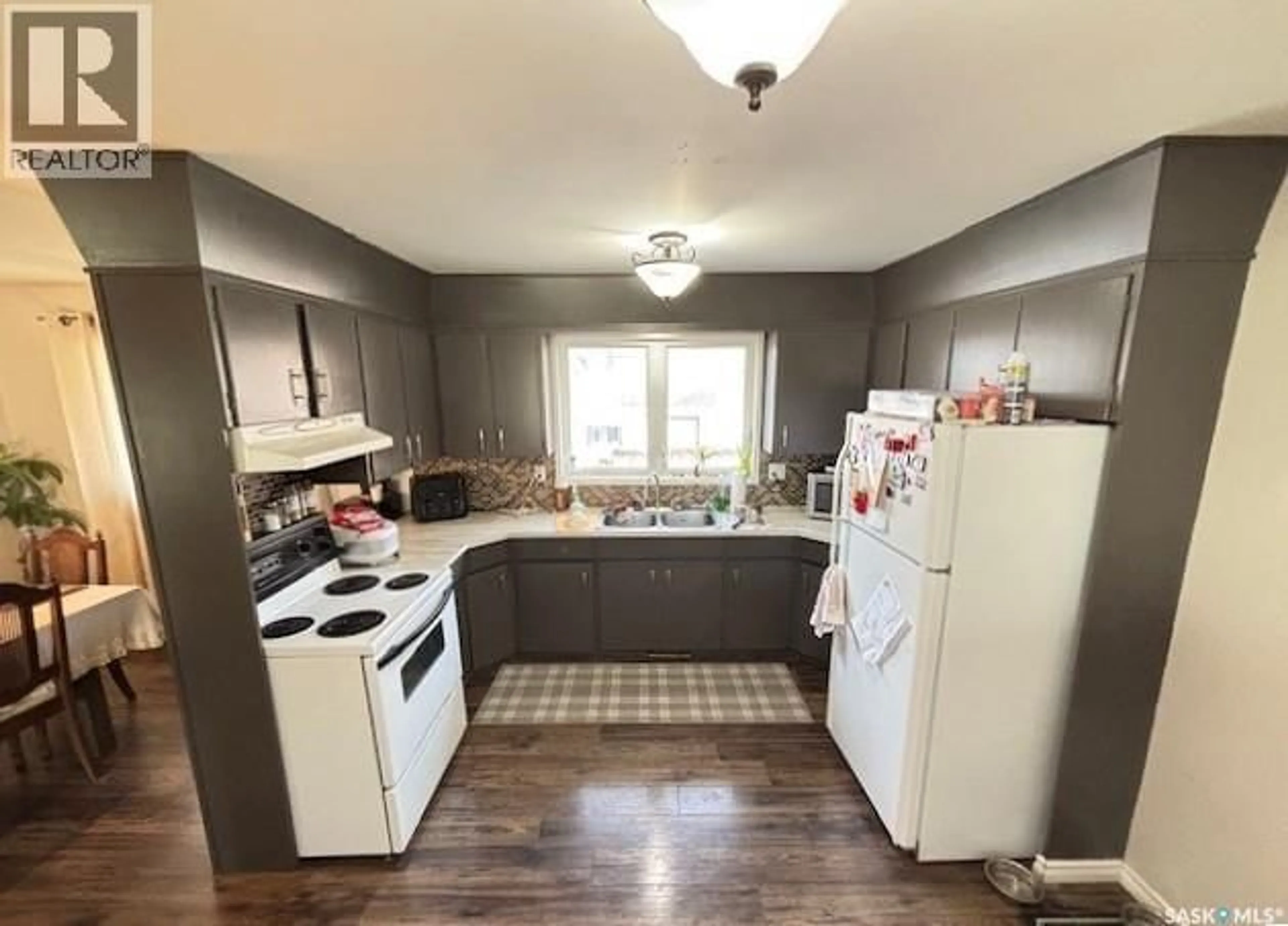 Standard kitchen, unknown for 1446 STADACONA STREET, Moose Jaw Saskatchewan S6H6R9