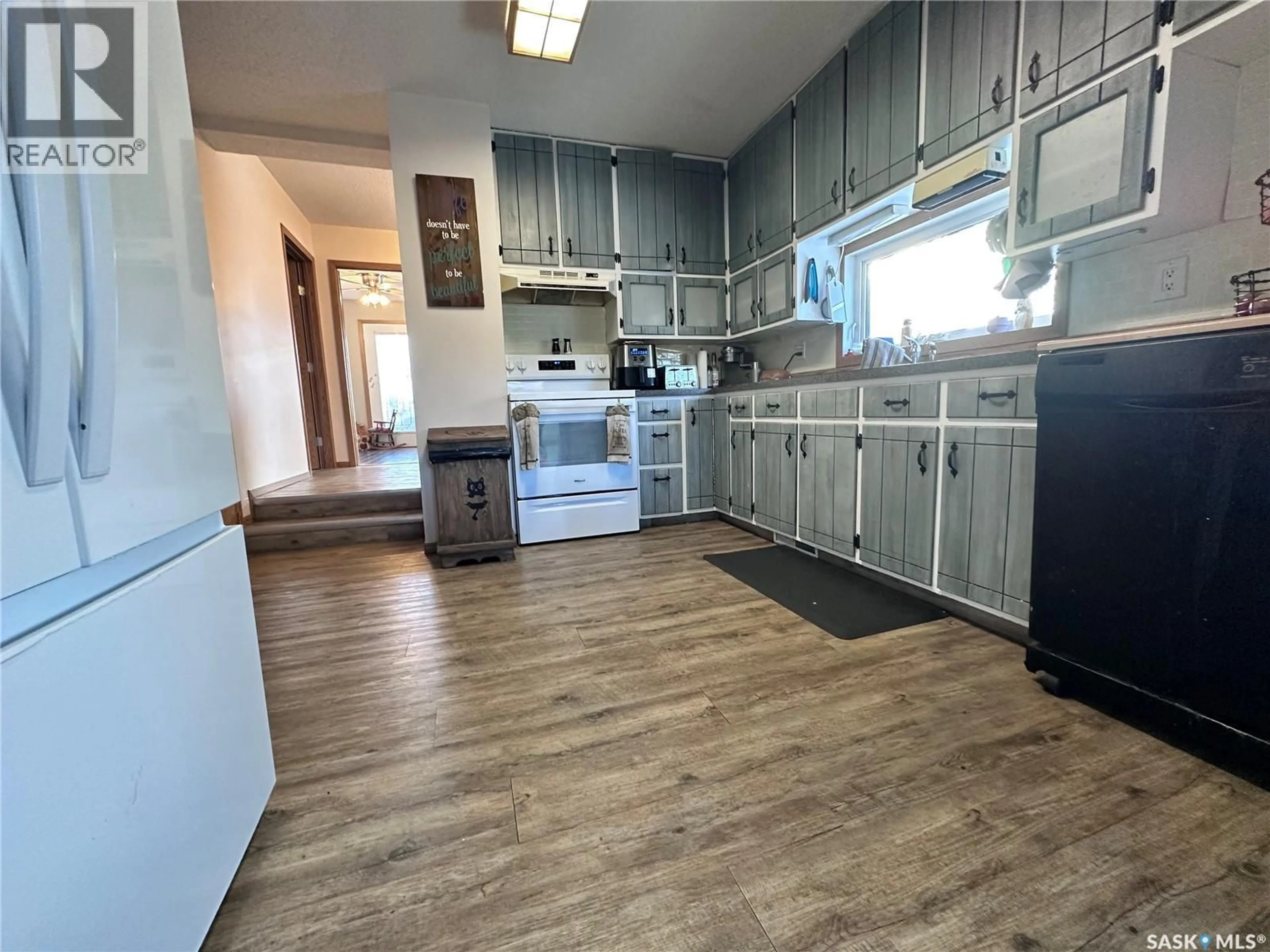 Unknown for 732 101ST STREET, North Battleford Saskatchewan S9A0Z1