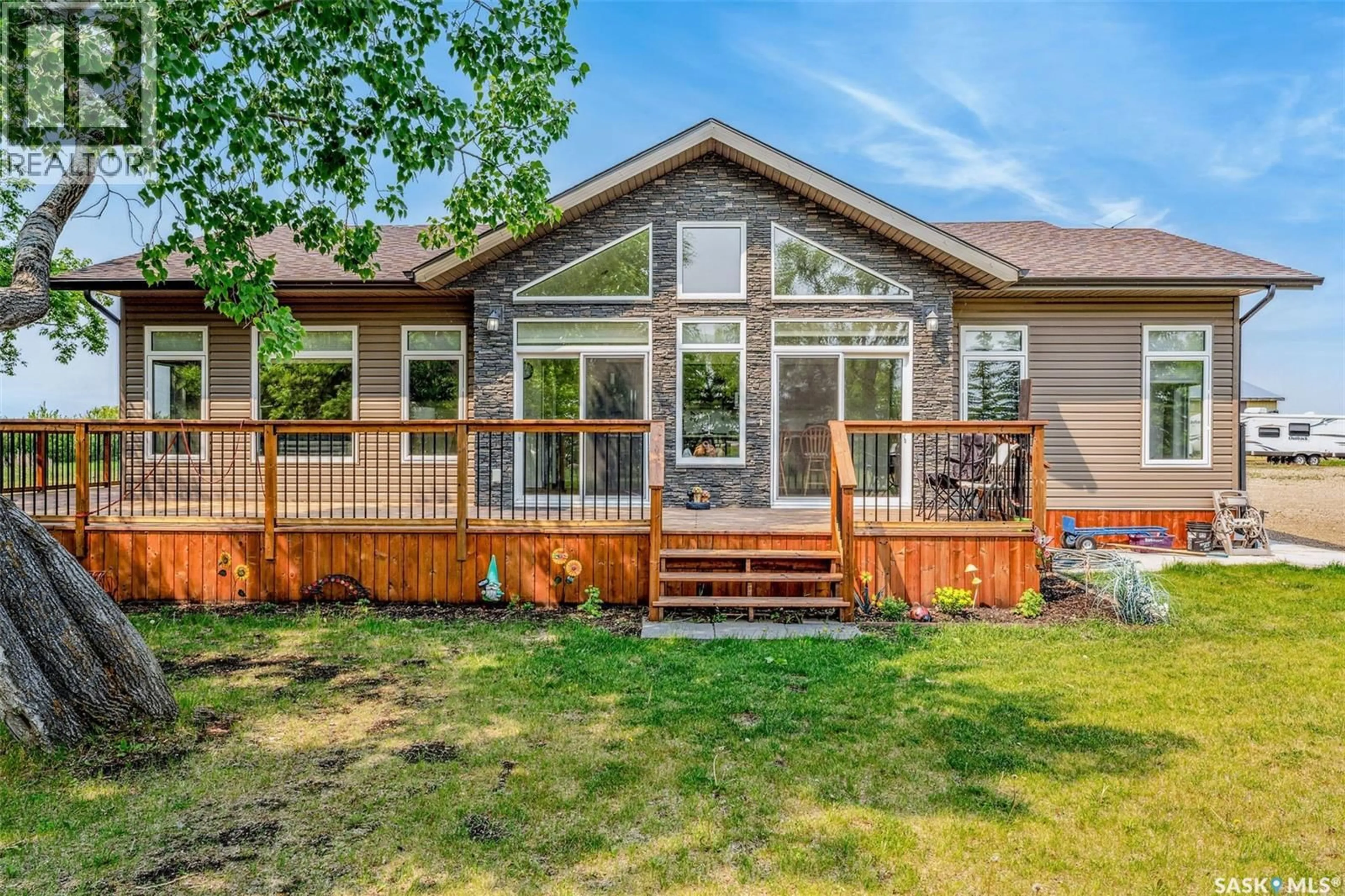 Home with vinyl exterior material, unknown for NAICAM ACREAGE, Spalding Rm No. 368 Saskatchewan S0K2Z0