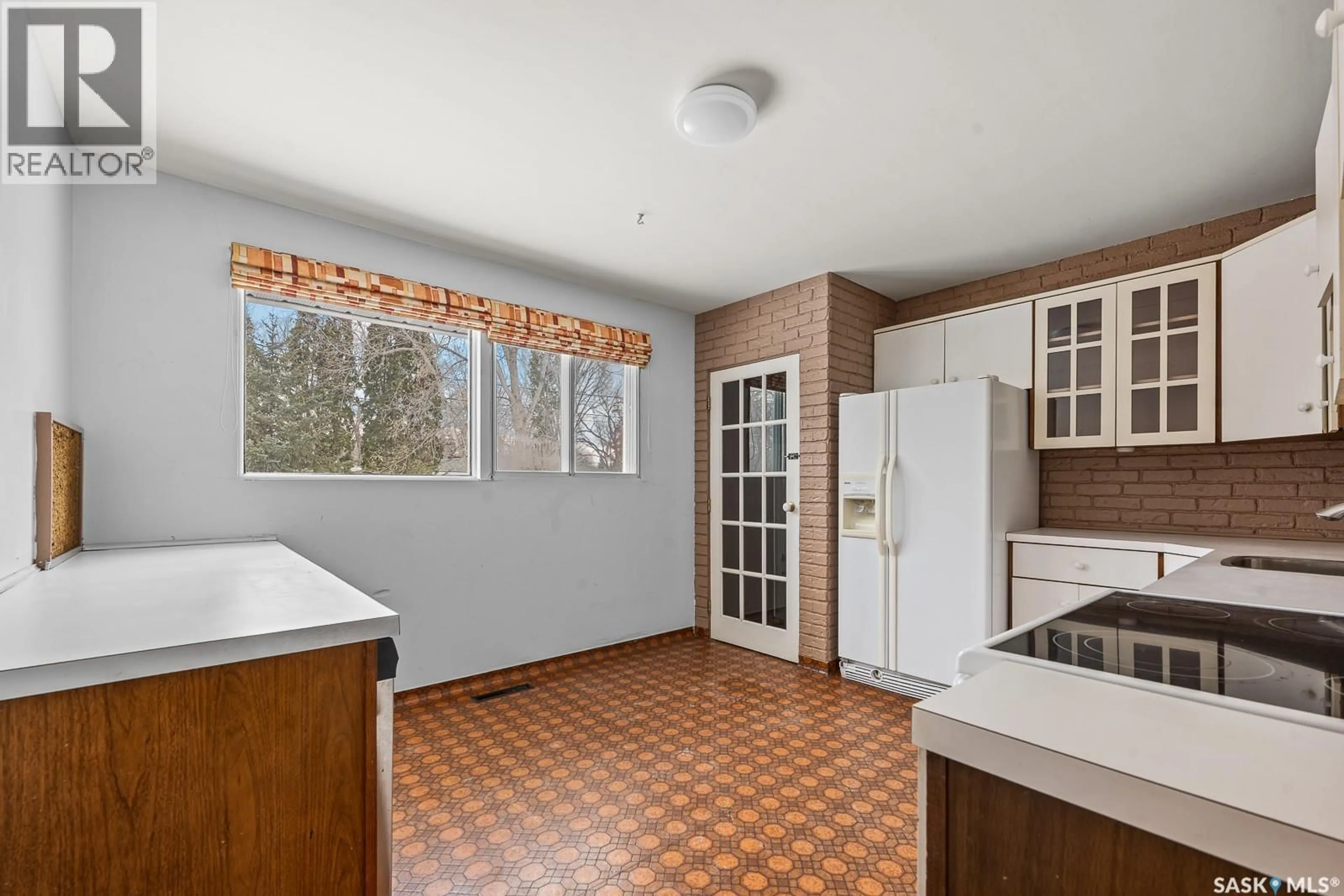 Standard kitchen, unknown for 92 FLAMINGO CRESCENT, Regina Saskatchewan S4S0N1