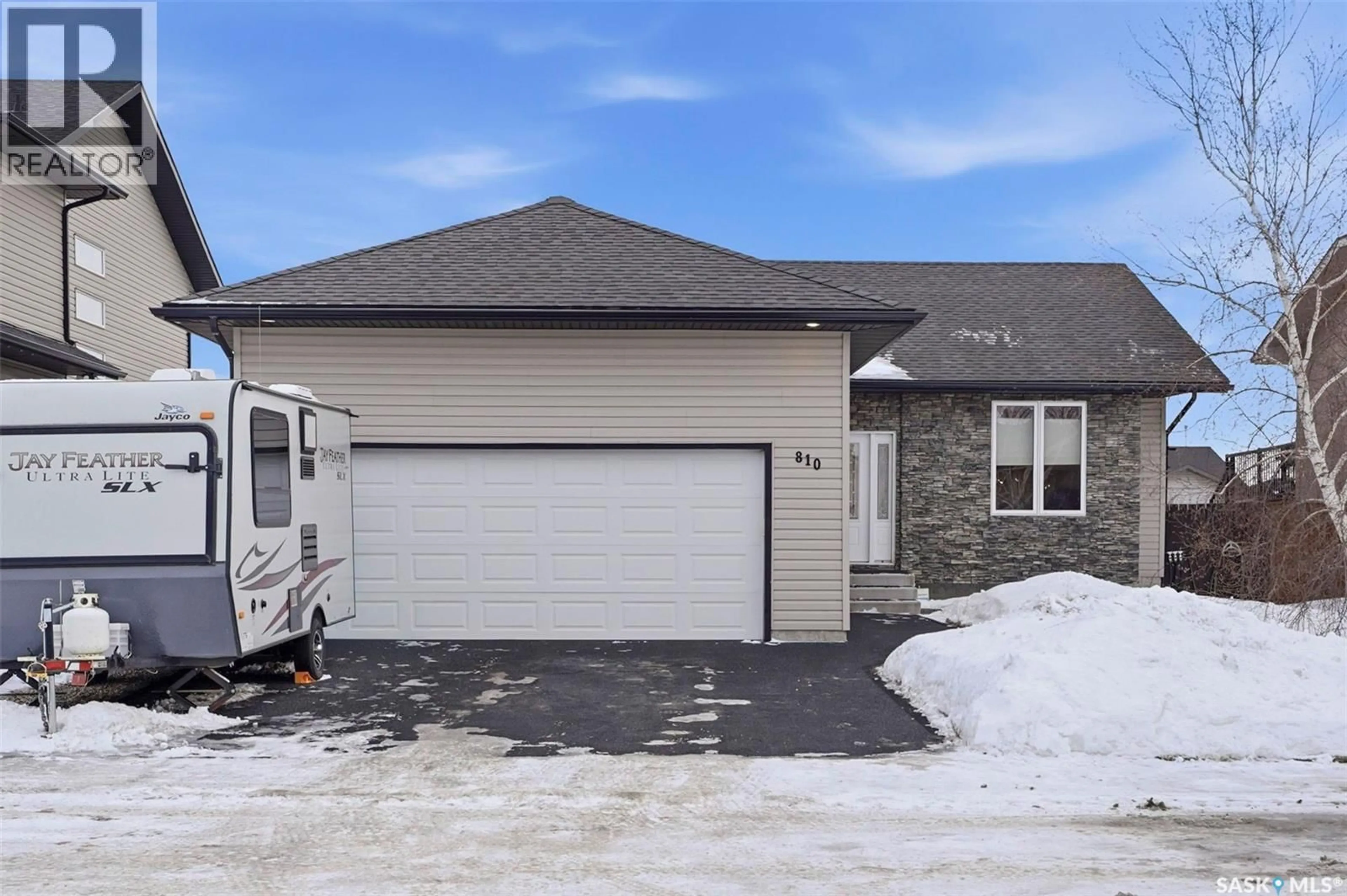 Indoor garage for 810 ROCK HILL LANE, Martensville Saskatchewan S0K0A2