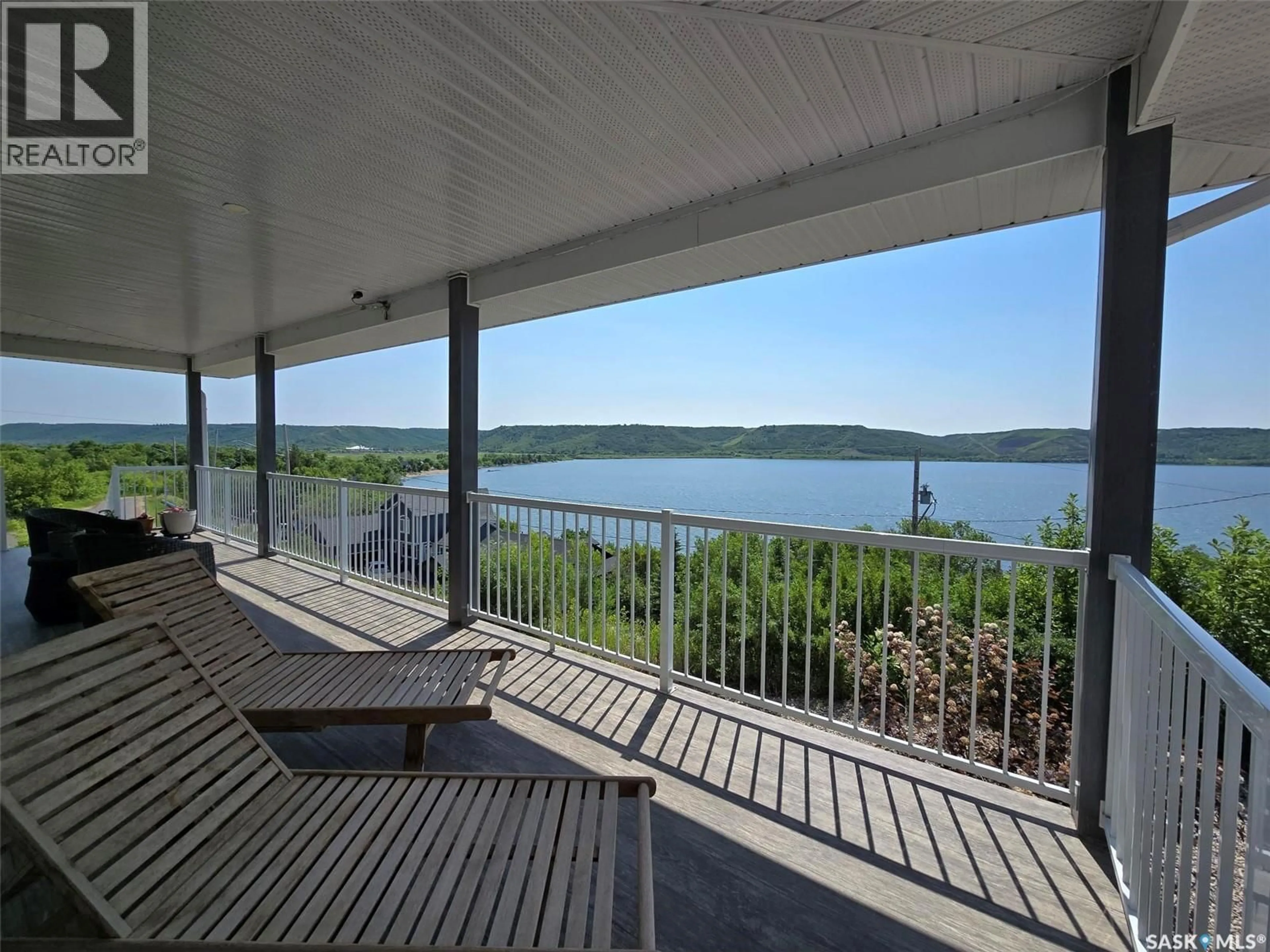 Patio, water/lake/river/ocean view for 207 CRIDDLE AVENUE, Crooked Lake Provincial Park Saskatchewan S0G2B0