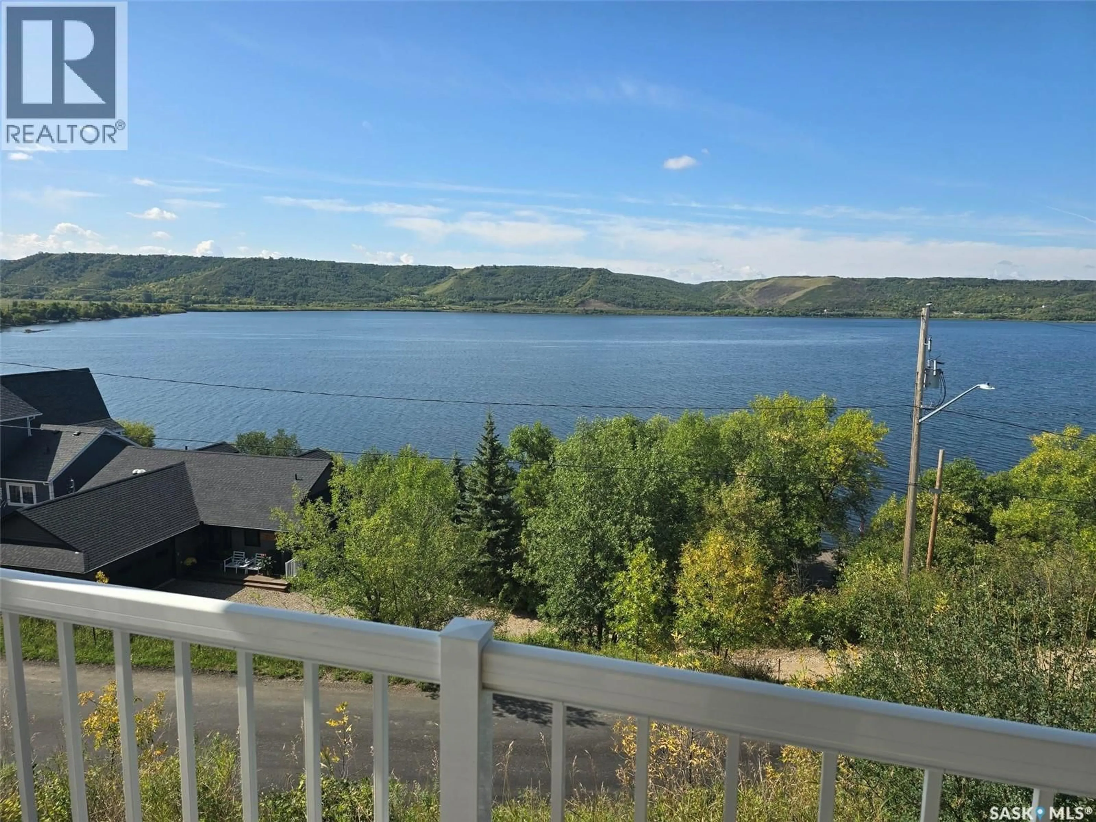 A pic from outside/outdoor area/front of a property/back of a property/a pic from drone, water/lake/river/ocean view for 207 CRIDDLE AVENUE, Crooked Lake Saskatchewan S0G2B0