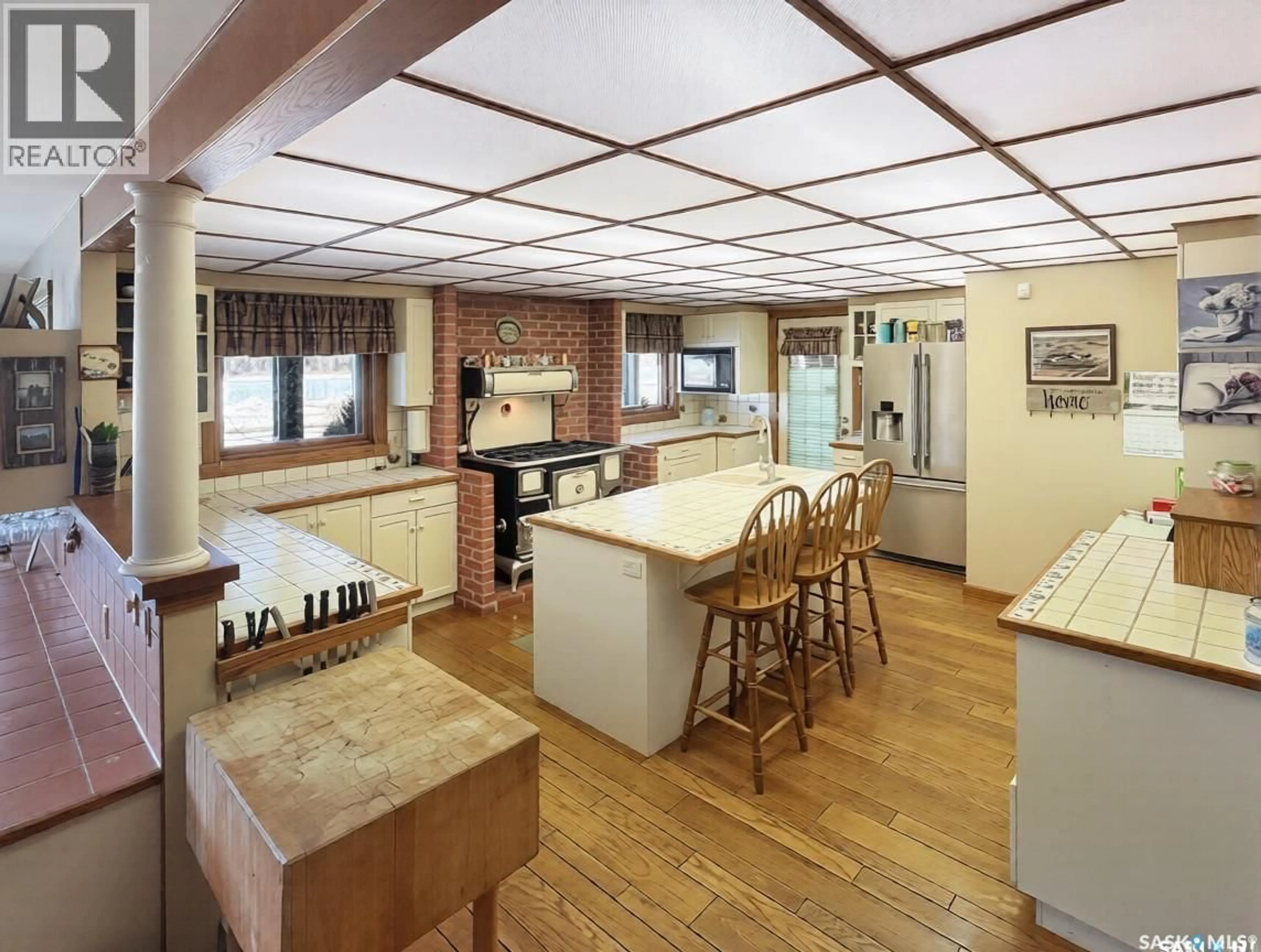 Open concept kitchen, unknown for 1219 RIVER STREET, Prince Albert Saskatchewan S6V0B7