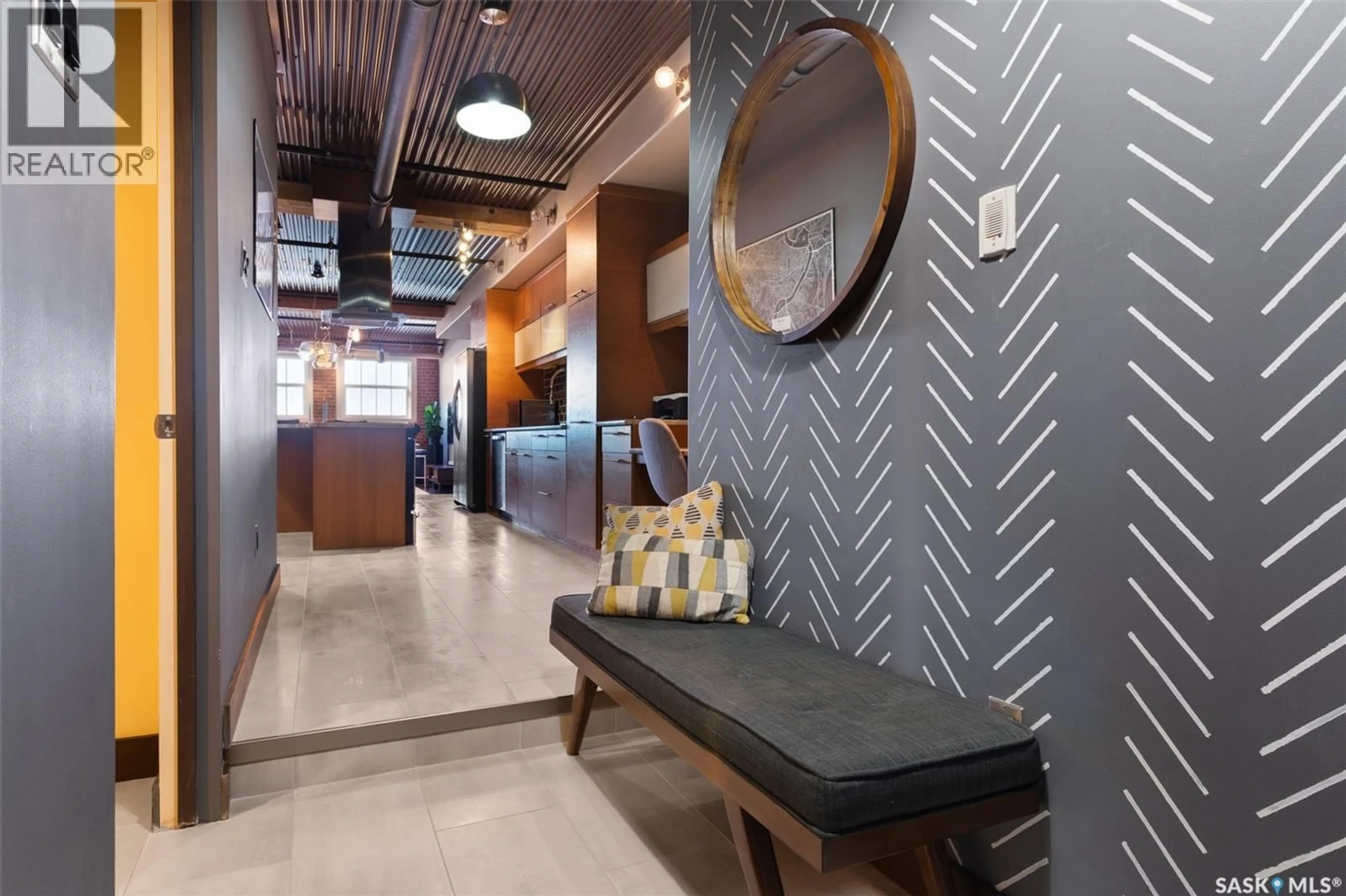 Lobby for 305 - 1275 BROAD STREET, Regina Saskatchewan S4R1Y2